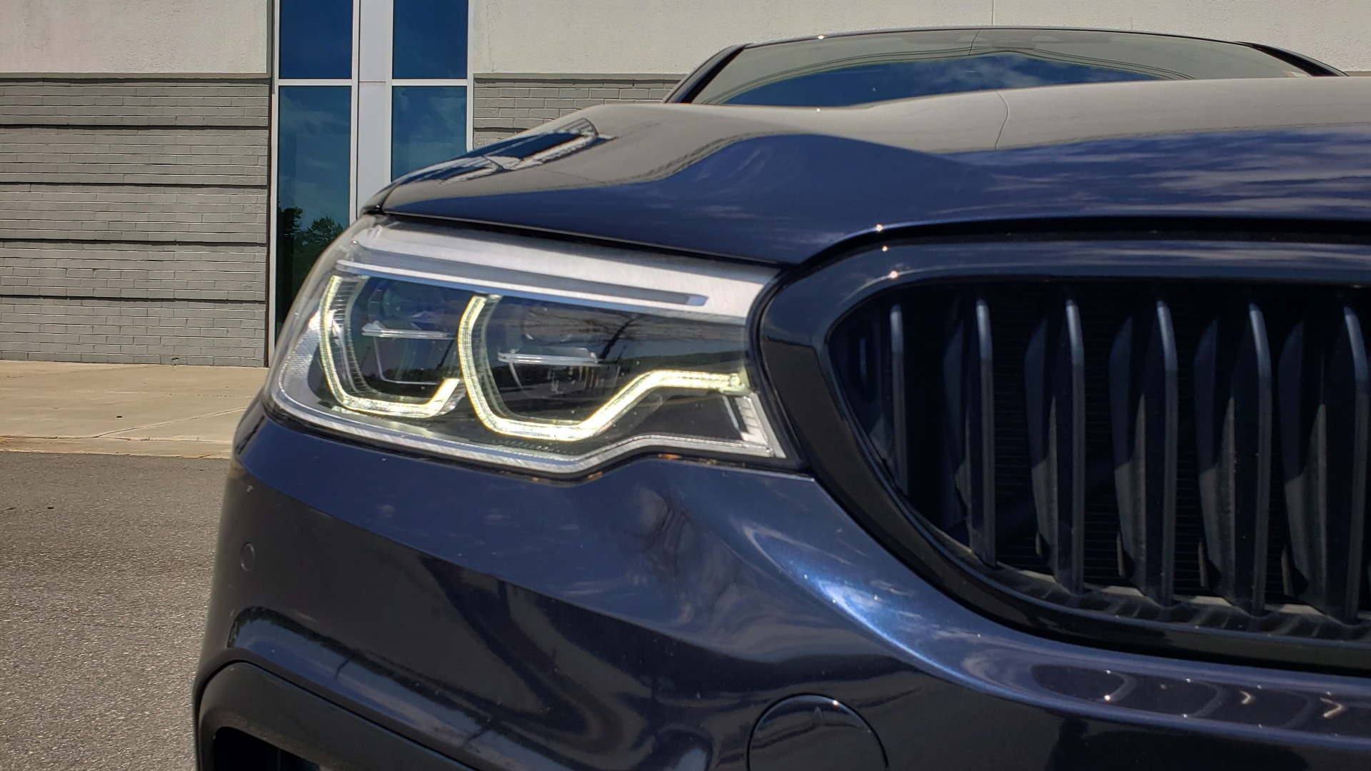 Used 2017 BMW 5 SERIES 540I XDRIVE M-SPORT / PREMIUM / DRVR ASST PLUS / CLD WTHR / LUXURY for sale Sold at Formula Imports in Charlotte NC 28227 23