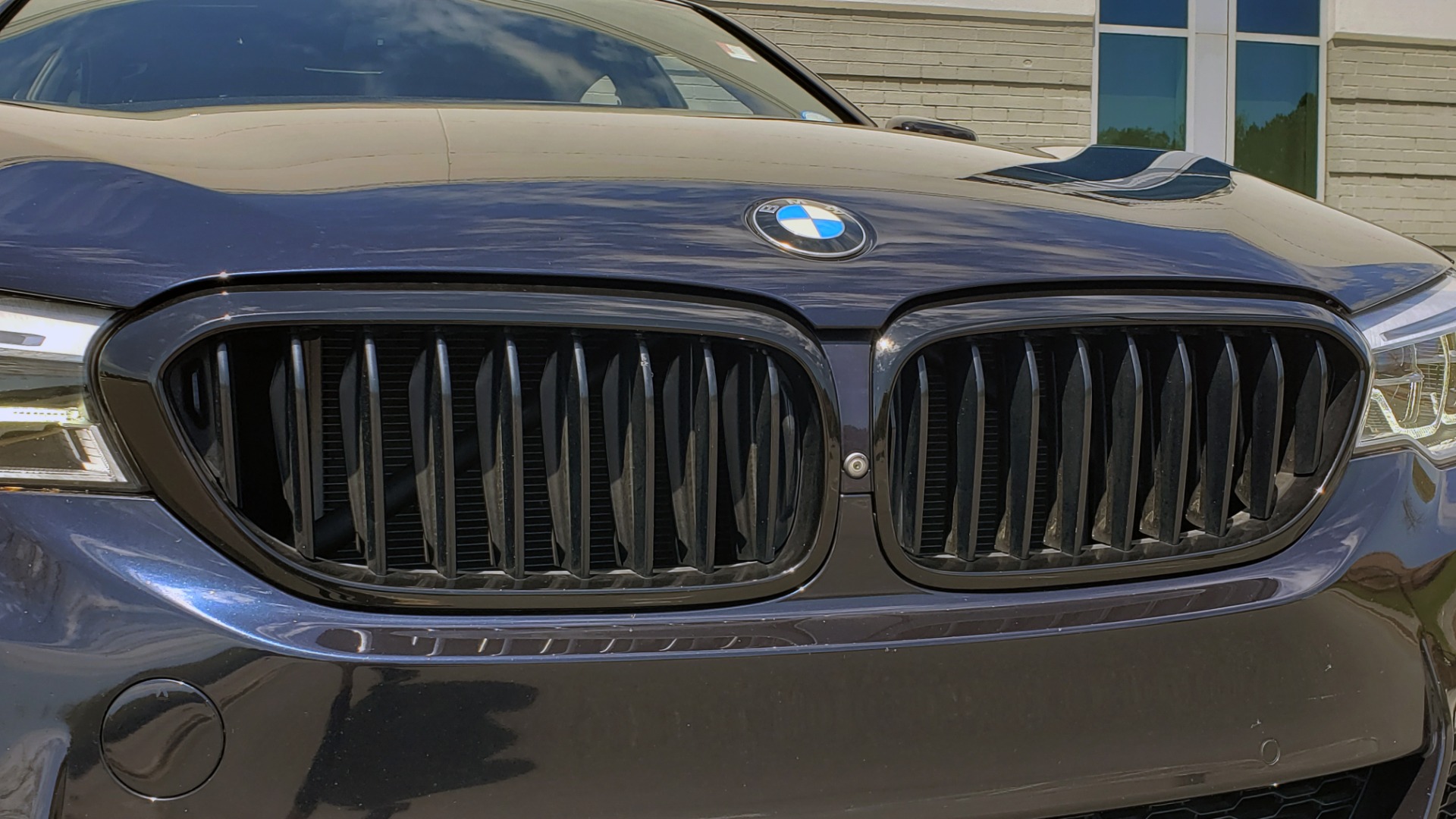 Used 2017 BMW 5 SERIES 540I XDRIVE M-SPORT / PREMIUM / DRVR ASST PLUS / CLD WTHR / LUXURY for sale Sold at Formula Imports in Charlotte NC 28227 25