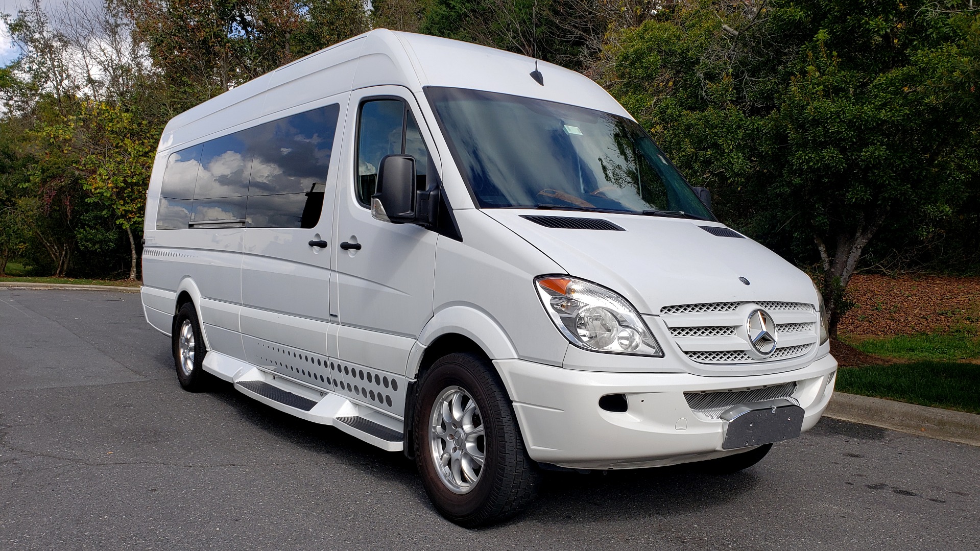 Used 2013 Mercedes-Benz MIDWEST SPRINTER JET VAN EXT 170 / NAV / 3-FLAT SCREEN / TECHNOLOGY / SAT TV for sale Sold at Formula Imports in Charlotte NC 28227 4