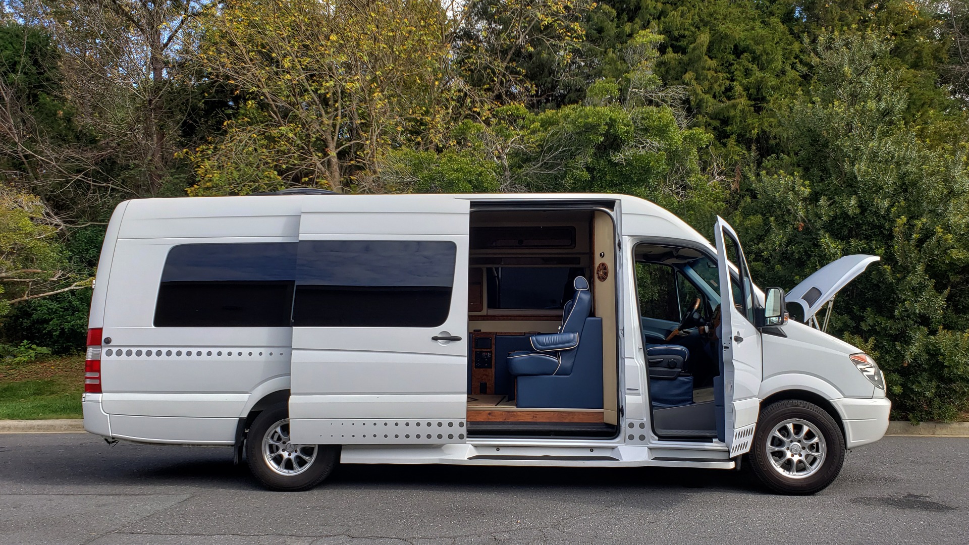 Used 2013 Mercedes-Benz MIDWEST SPRINTER JET VAN EXT 170 / NAV / 3-FLAT SCREEN / TECHNOLOGY / SAT TV for sale Sold at Formula Imports in Charlotte NC 28227 40