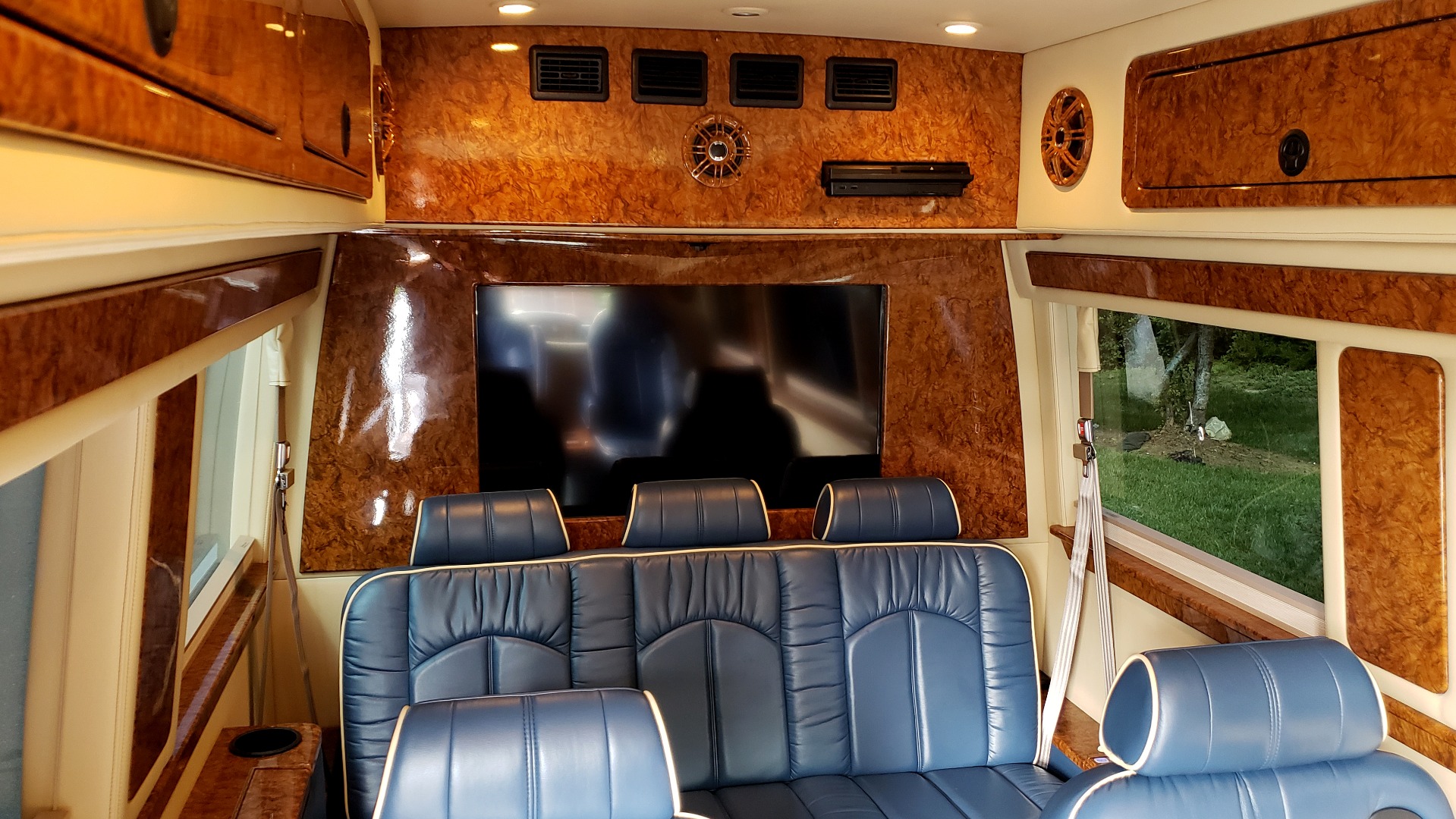 Used 2013 Mercedes-Benz MIDWEST SPRINTER JET VAN EXT 170 / NAV / 3-FLAT SCREEN / TECHNOLOGY / SAT TV for sale Sold at Formula Imports in Charlotte NC 28227 50