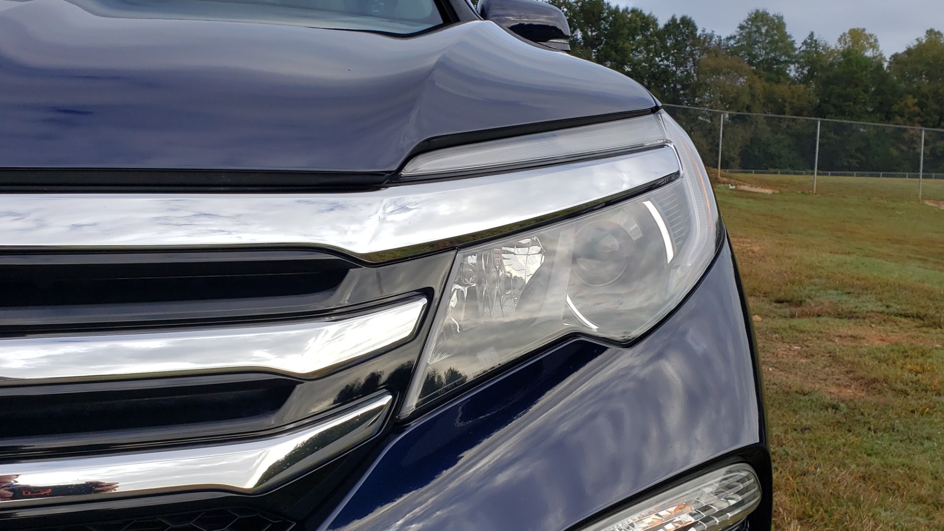 Used 2017 Honda PILOT TOURING 2WD / NAV / SUNROOF / 3-ROW / ENT SYS / REARVIEW for sale Sold at Formula Imports in Charlotte NC 28227 12
