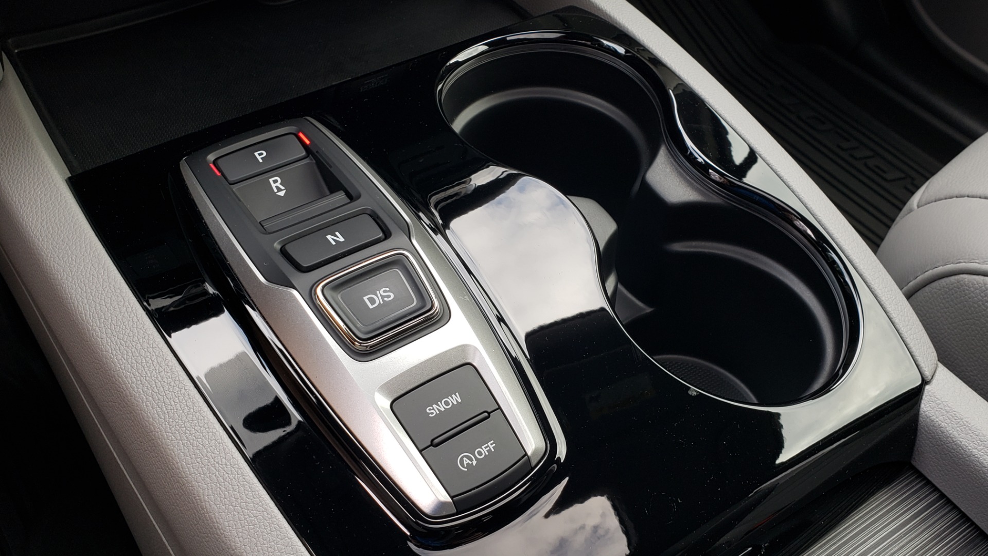Used 2017 Honda PILOT TOURING 2WD / NAV / SUNROOF / 3-ROW / ENT SYS / REARVIEW for sale Sold at Formula Imports in Charlotte NC 28227 49