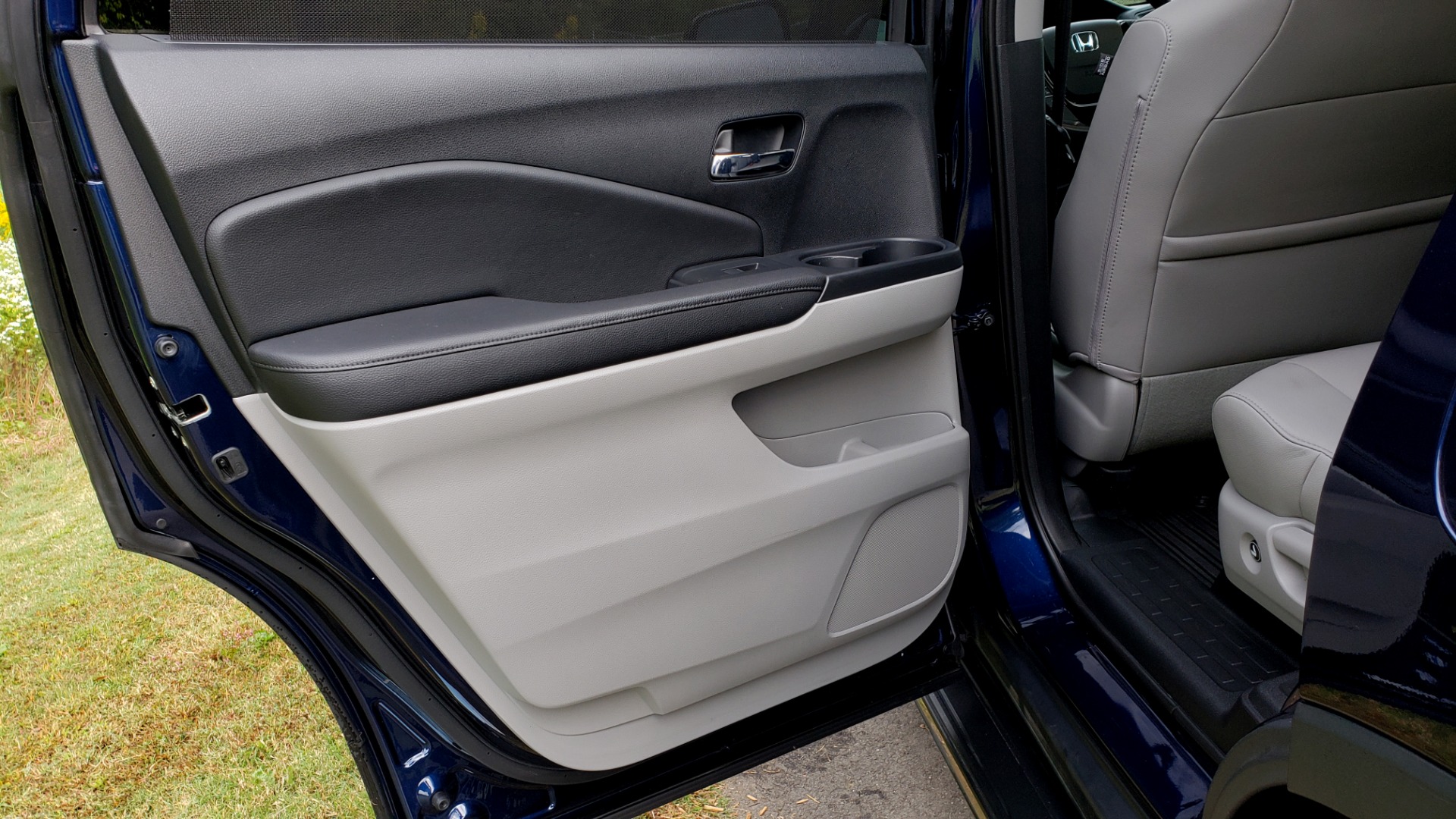Used 2017 Honda PILOT TOURING 2WD / NAV / SUNROOF / 3-ROW / ENT SYS / REARVIEW for sale Sold at Formula Imports in Charlotte NC 28227 57