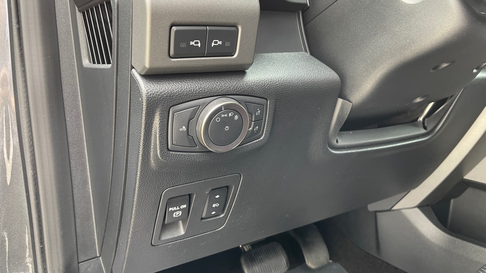 Used 2020 Ford F-150 RAPTOR 4X4 SUPERCREW / NAV / B&O SOUND / SUNROOF / REARVIEW for sale Sold at Formula Imports in Charlotte NC 28227 32