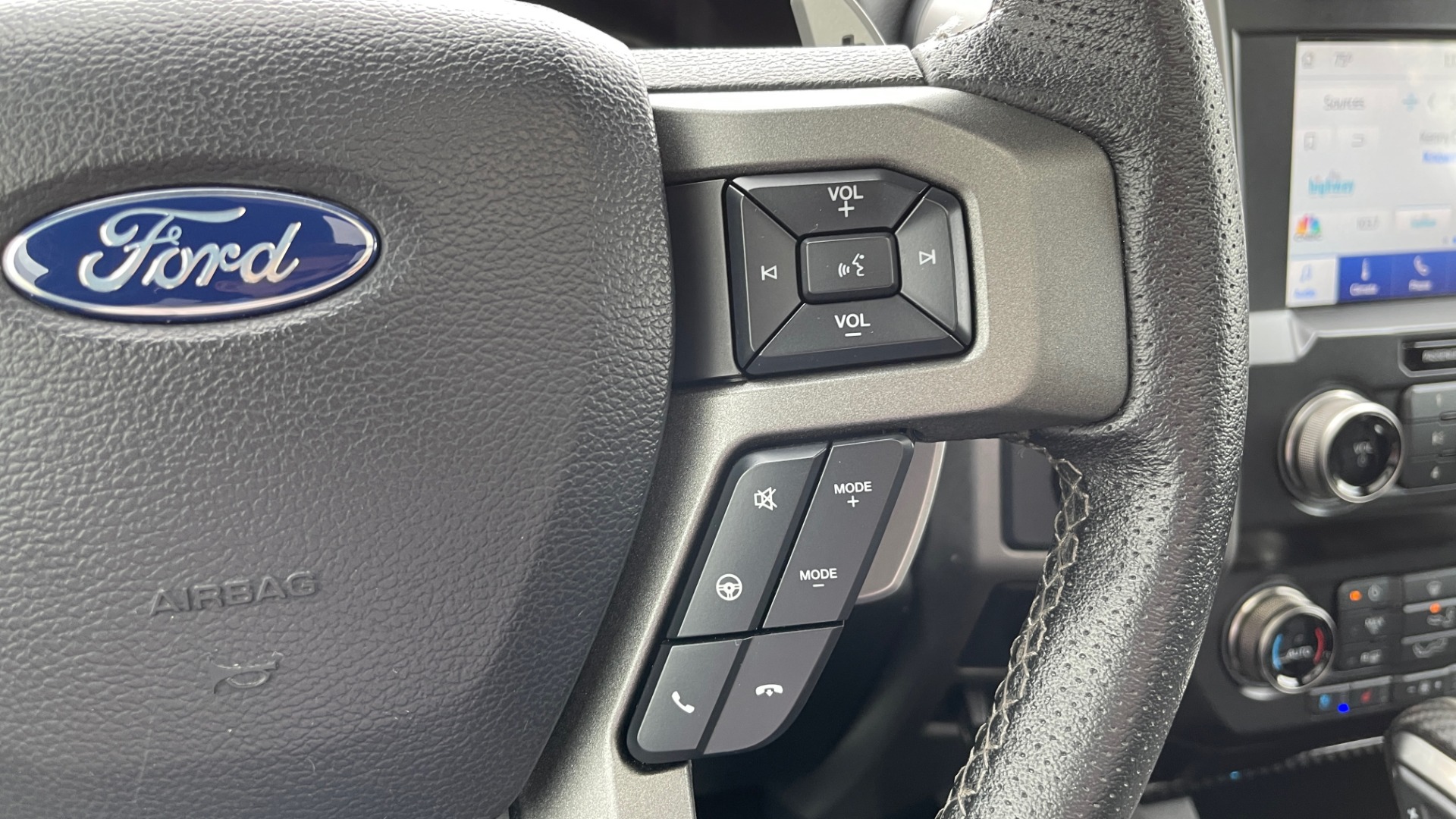 Used 2020 Ford F-150 RAPTOR 4X4 SUPERCREW / NAV / B&O SOUND / SUNROOF / REARVIEW for sale Sold at Formula Imports in Charlotte NC 28227 34