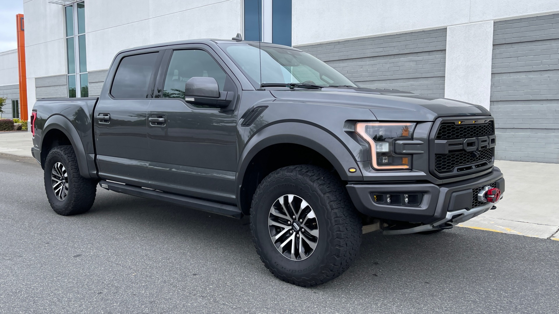 Used 2020 Ford F-150 RAPTOR 4X4 SUPERCREW / NAV / B&O SOUND / SUNROOF / REARVIEW for sale Sold at Formula Imports in Charlotte NC 28227 5
