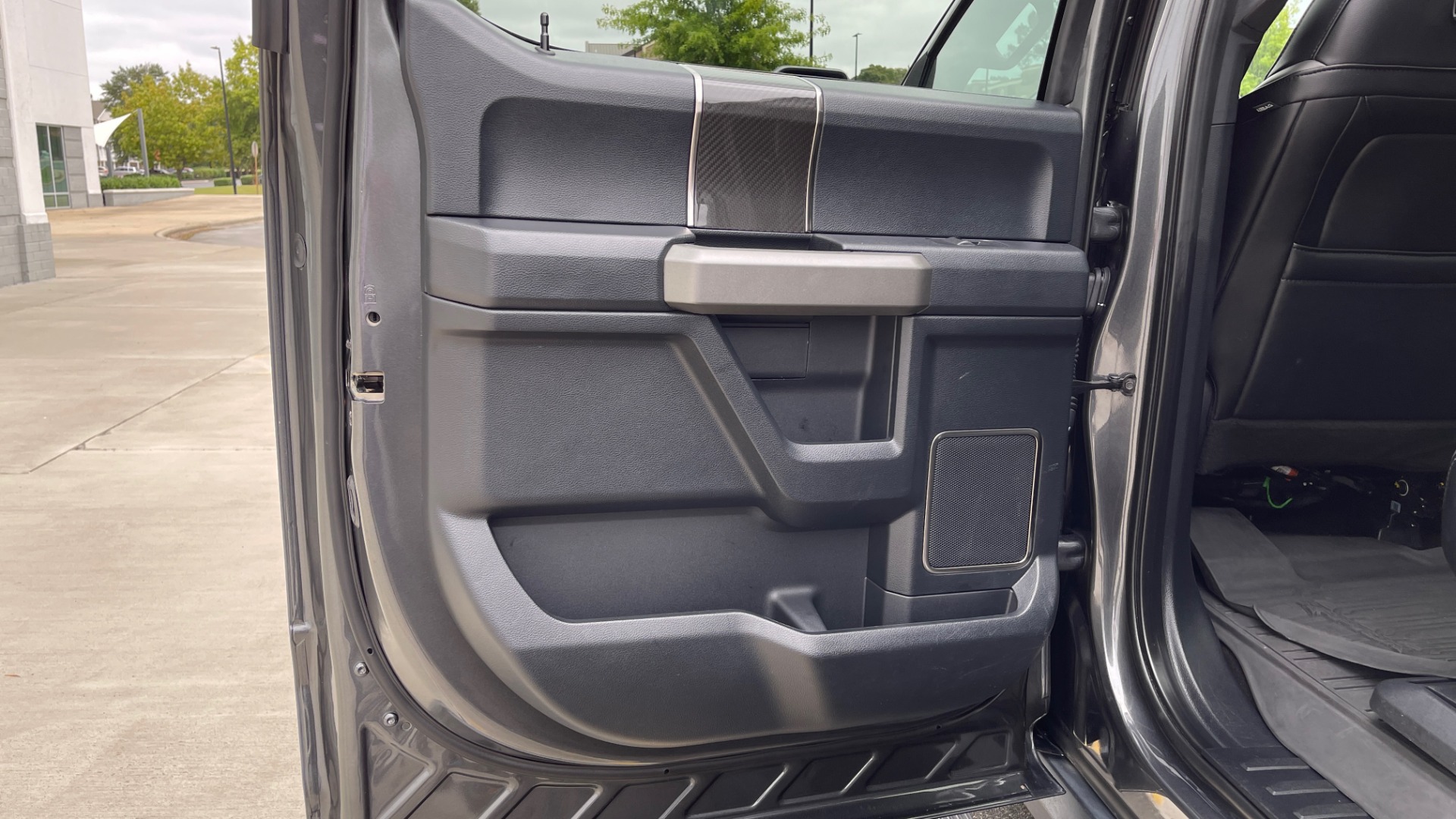 Used 2020 Ford F-150 RAPTOR 4X4 SUPERCREW / NAV / B&O SOUND / SUNROOF / REARVIEW for sale Sold at Formula Imports in Charlotte NC 28227 52