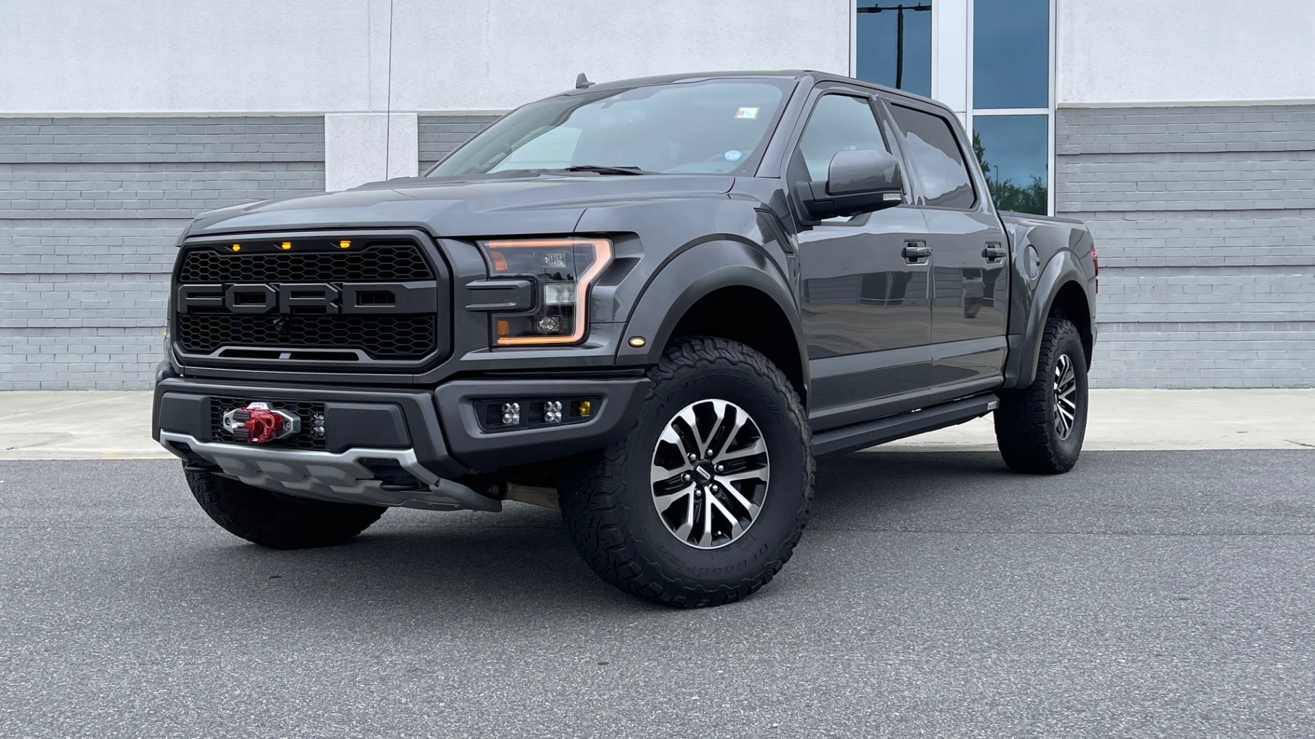 Used 2020 Ford F-150 RAPTOR 4X4 SUPERCREW / NAV / B&O SOUND / SUNROOF / REARVIEW for sale Sold at Formula Imports in Charlotte NC 28227 1