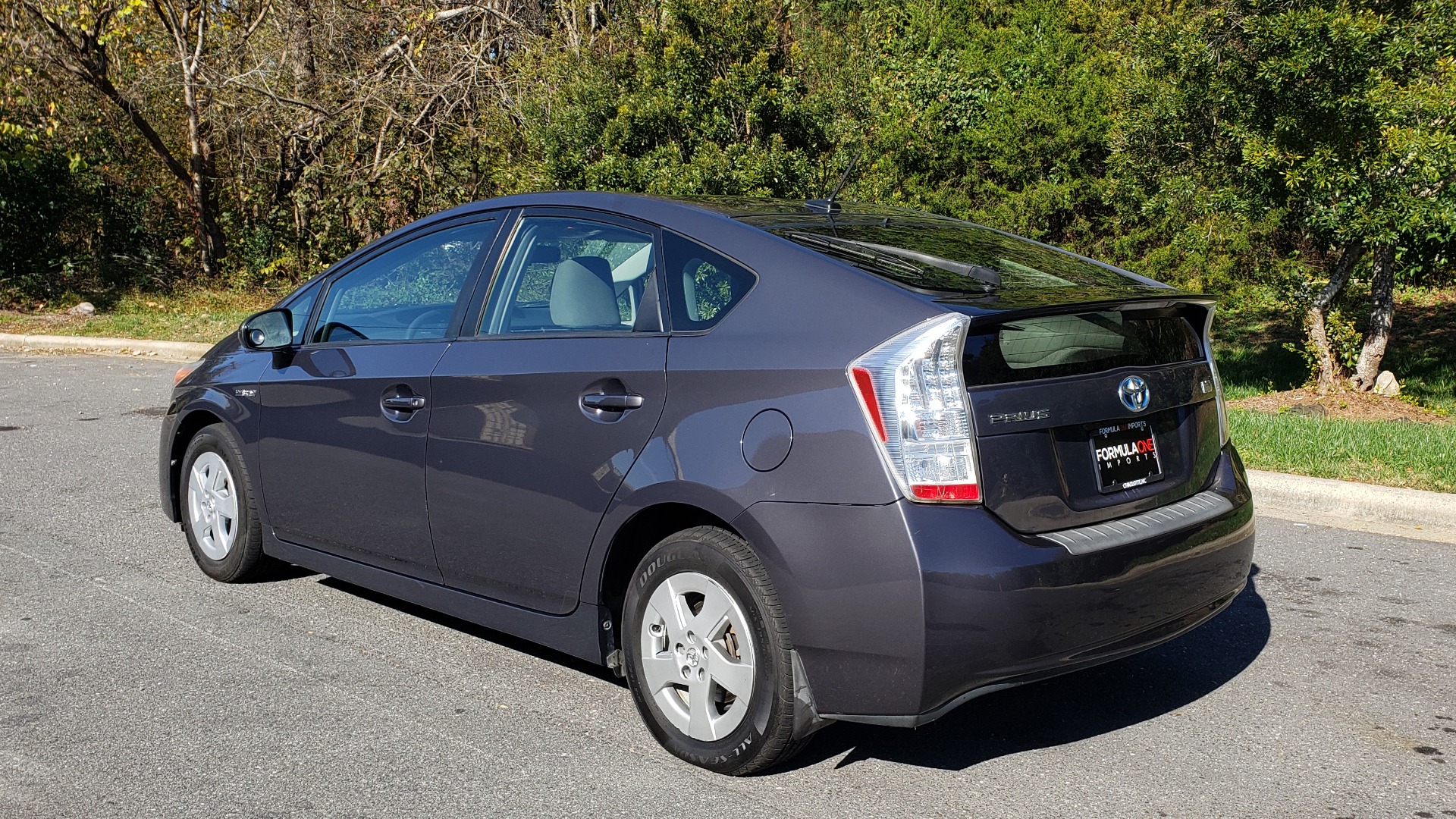 Used 2011 Toyota PRIUS ONE / HYBRID / 5-DOOR / HATCHBACK / 50MPG for sale Sold at Formula Imports in Charlotte NC 28227 3