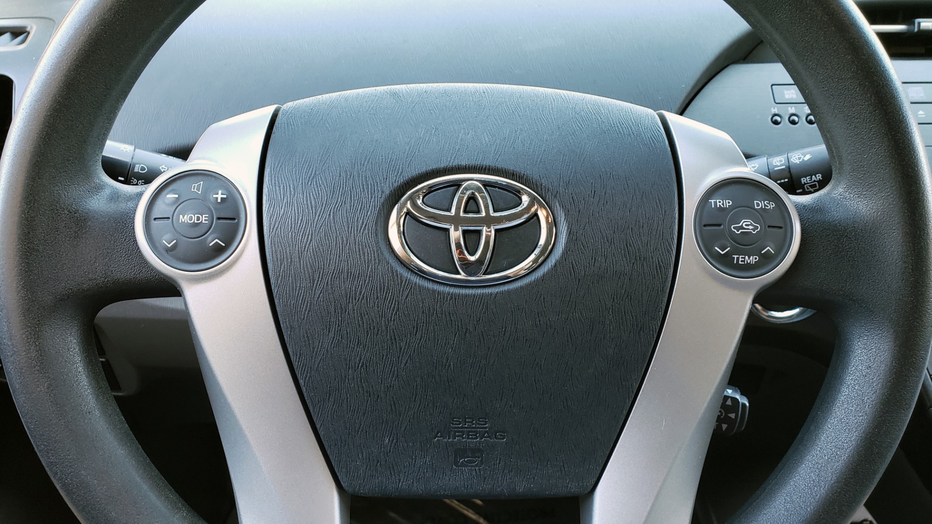 Used 2011 Toyota PRIUS ONE / HYBRID / 5-DOOR / HATCHBACK / 50MPG for sale Sold at Formula Imports in Charlotte NC 28227 38