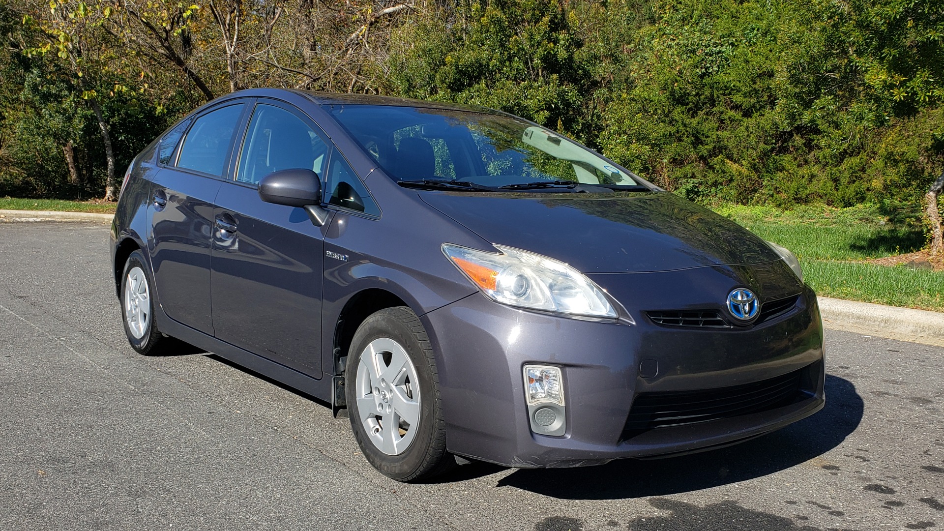 Used 2011 Toyota PRIUS ONE / HYBRID / 5-DOOR / HATCHBACK / 50MPG for sale Sold at Formula Imports in Charlotte NC 28227 4
