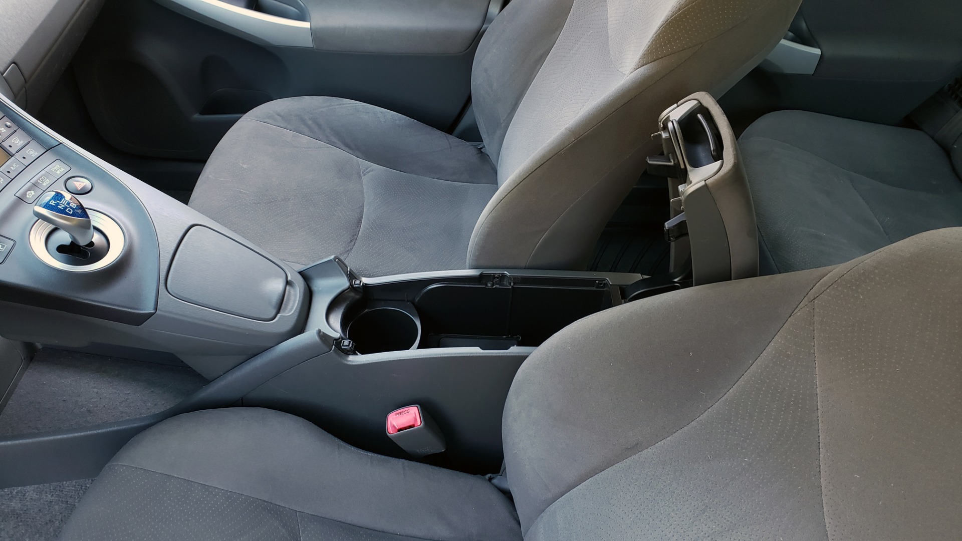 Used 2011 Toyota PRIUS ONE / HYBRID / 5-DOOR / HATCHBACK / 50MPG for sale Sold at Formula Imports in Charlotte NC 28227 53