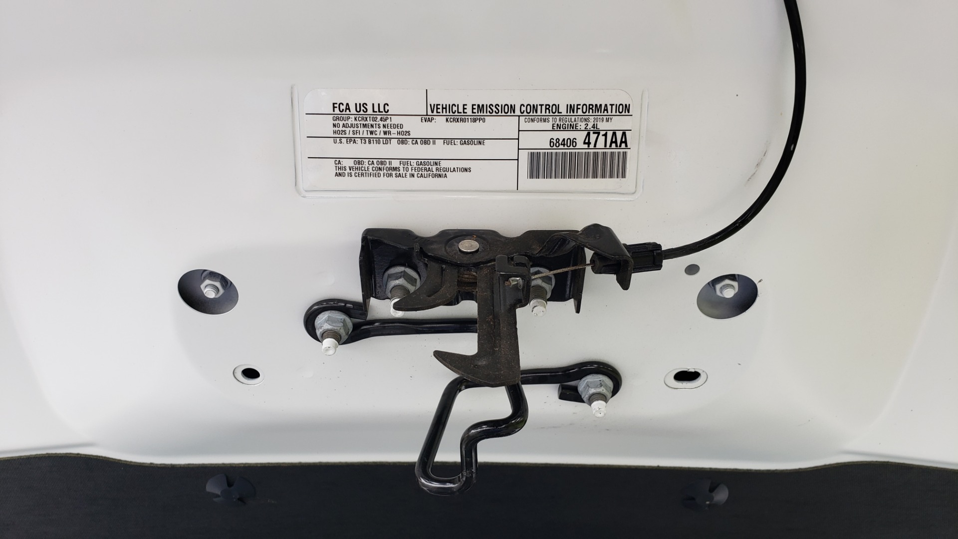 Used 2019 Jeep CHEROKEE LATITUDE PLUS FWD / CLD WTHR / HTD STS / BLIND SPOT / PRK ASST for sale Sold at Formula Imports in Charlotte NC 28227 13