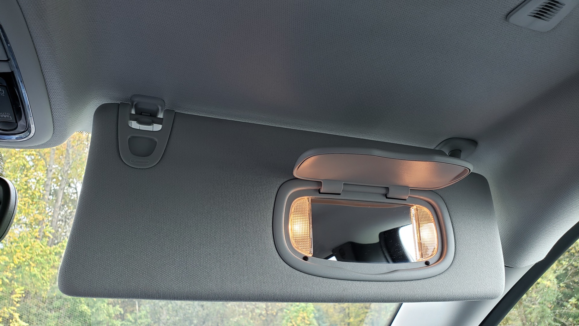 Used 2019 Jeep CHEROKEE LATITUDE PLUS FWD / CLD WTHR / HTD STS / BLIND SPOT / PRK ASST for sale Sold at Formula Imports in Charlotte NC 28227 52