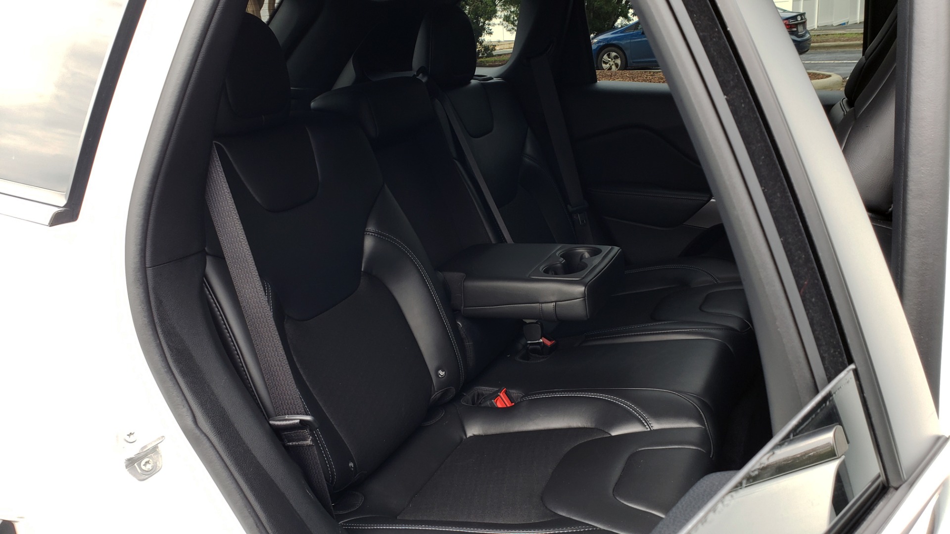 Used 2019 Jeep CHEROKEE LATITUDE PLUS FWD / CLD WTHR / HTD STS / BLIND SPOT / PRK ASST for sale Sold at Formula Imports in Charlotte NC 28227 72