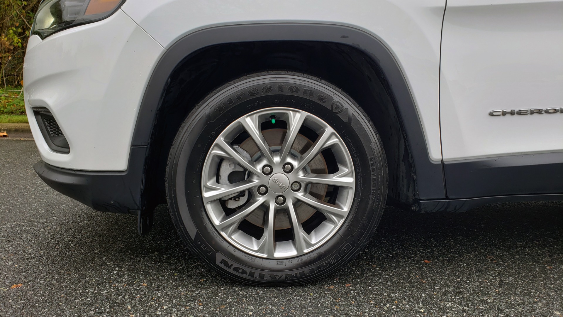Used 2019 Jeep CHEROKEE LATITUDE PLUS FWD / CLD WTHR / HTD STS / BLIND SPOT / PRK ASST for sale Sold at Formula Imports in Charlotte NC 28227 78
