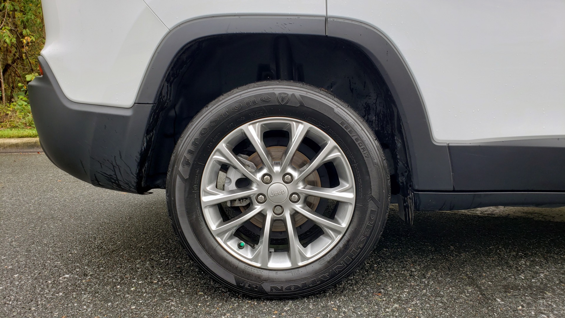 Used 2019 Jeep CHEROKEE LATITUDE PLUS FWD / CLD WTHR / HTD STS / BLIND SPOT / PRK ASST for sale Sold at Formula Imports in Charlotte NC 28227 80