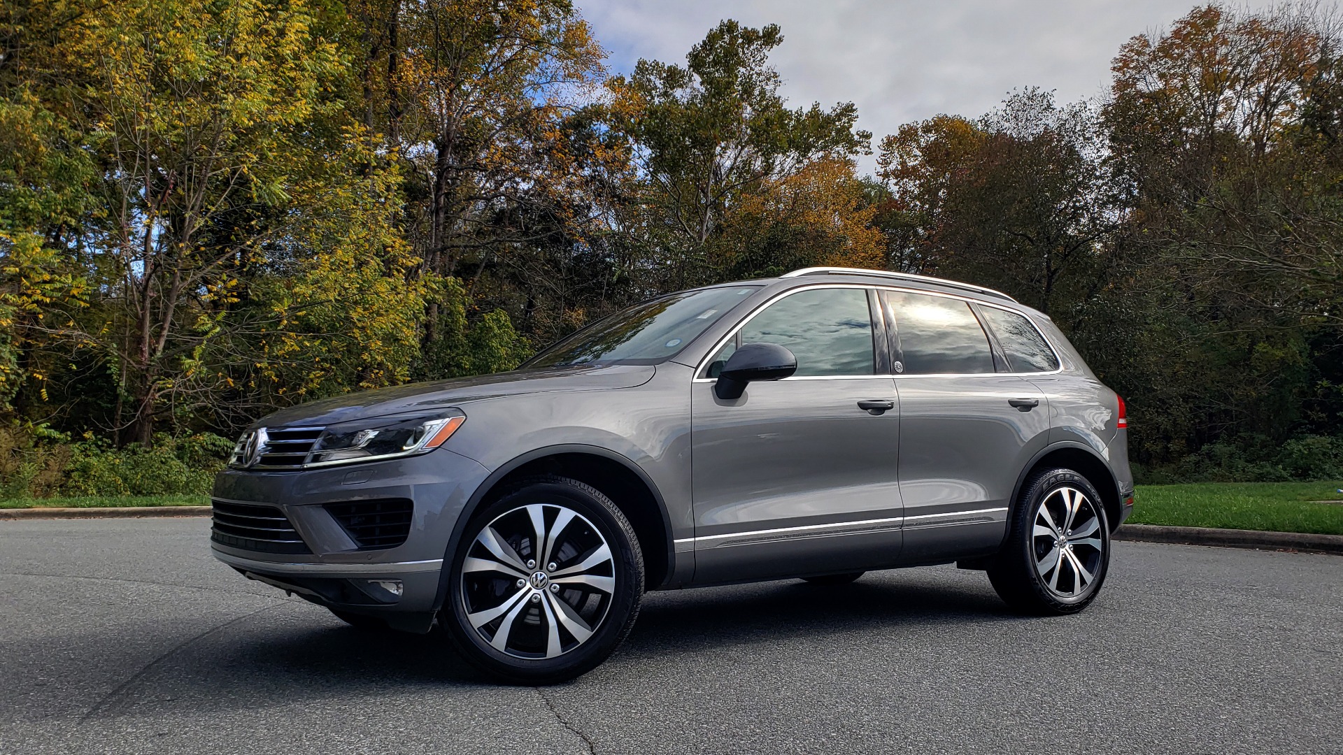 Used 2017 Volkswagen TOUAREG V6 WOLFSBURG EDITION / NAV / PANO-ROOF / ACC / REARVIEW for sale Sold at Formula Imports in Charlotte NC 28227 2