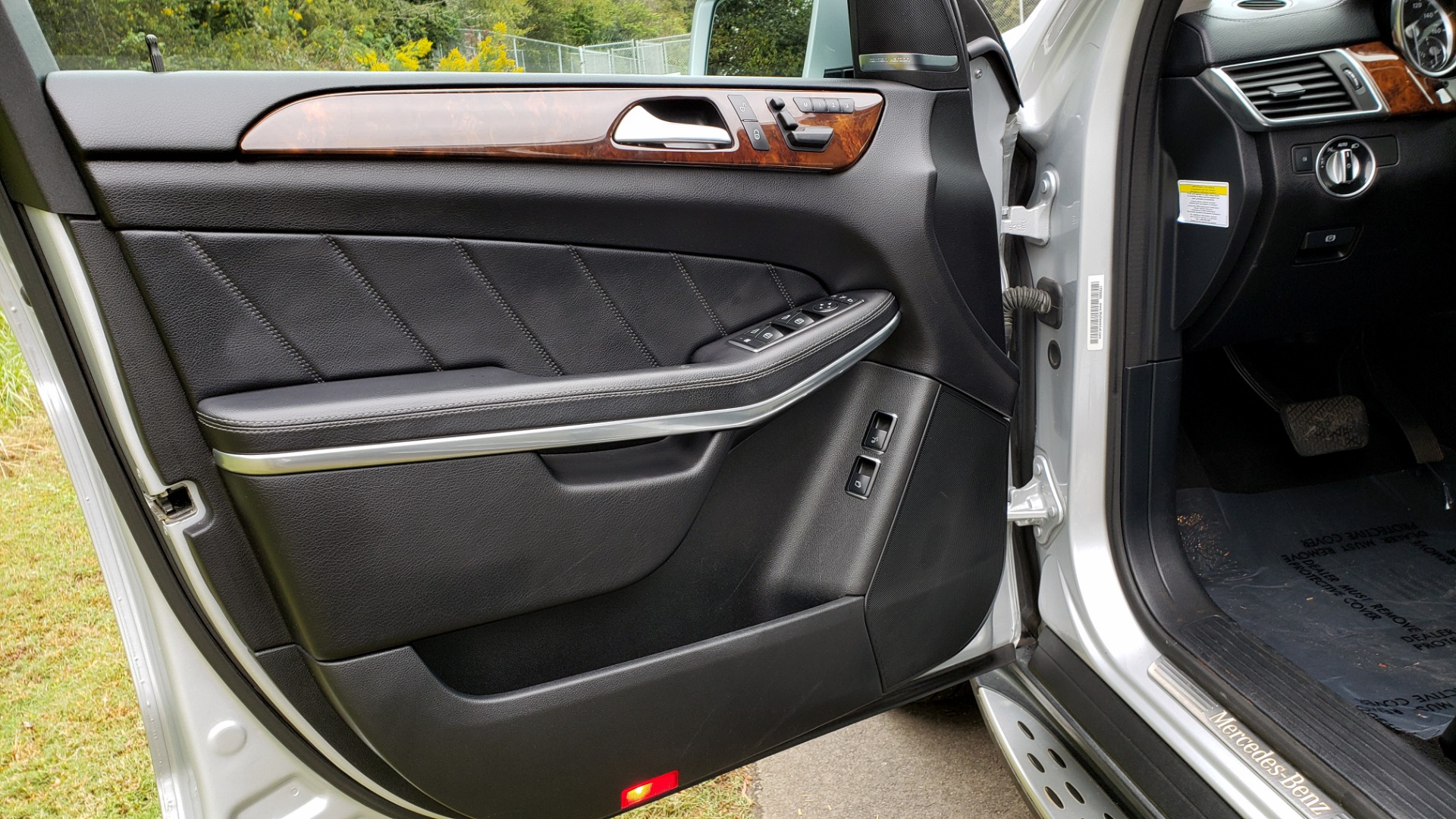 Used 2014 Mercedes-Benz GL-CLASS GL 550 4MATIC / DRVR ASST / NAV / PANO-ROOF / 3-ROWS for sale Sold at Formula Imports in Charlotte NC 28227 37
