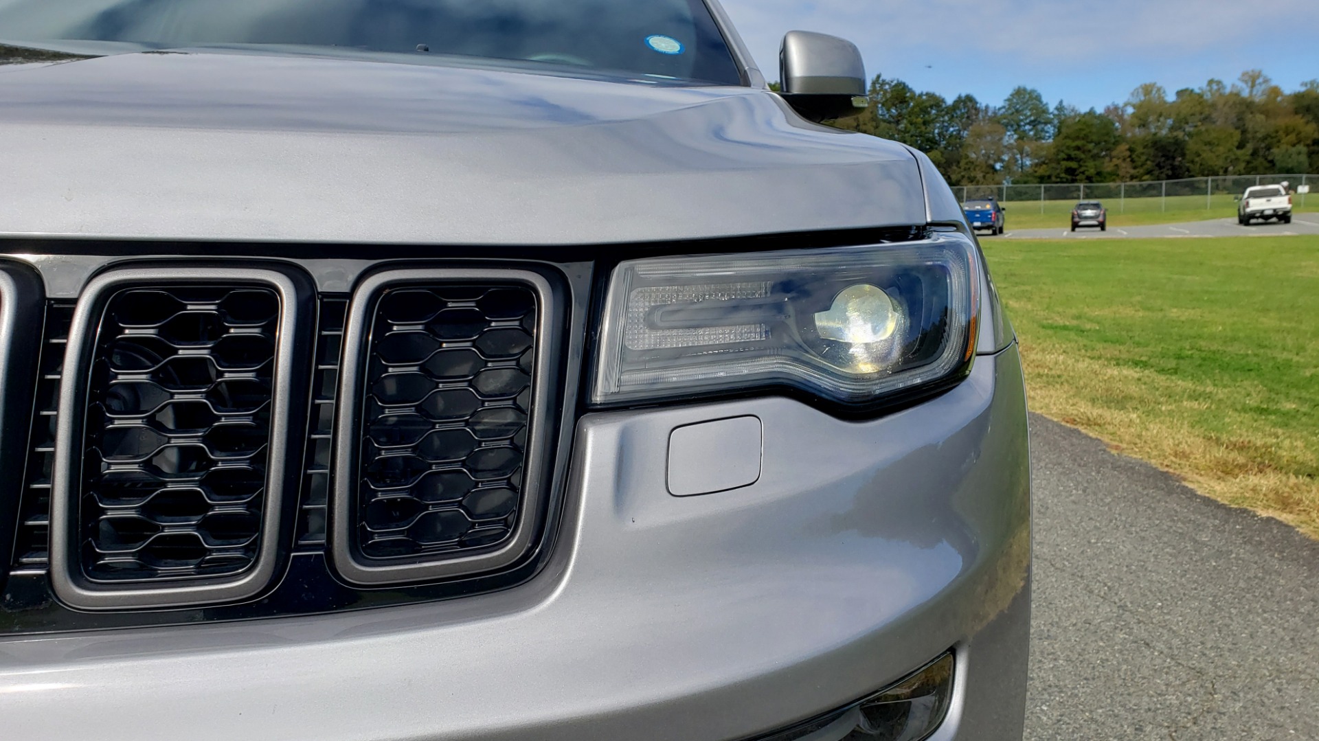 Used 2018 Jeep GRAND CHEROKEE HIGH ALTITUDE W/OVERLAND 4X4 / NAV / SUNROOF / REARVIEW for sale Sold at Formula Imports in Charlotte NC 28227 16