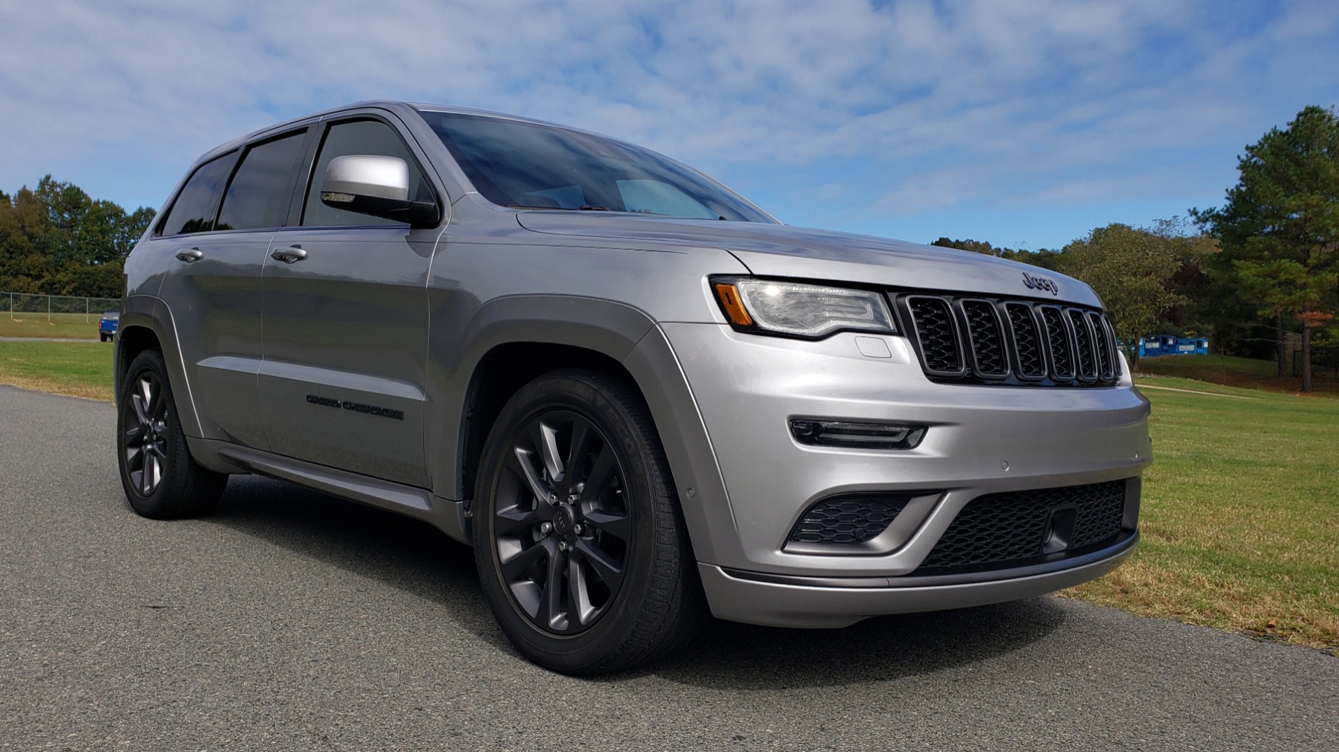 Used 2018 Jeep GRAND CHEROKEE HIGH ALTITUDE W/OVERLAND 4X4 / NAV / SUNROOF / REARVIEW for sale Sold at Formula Imports in Charlotte NC 28227 5