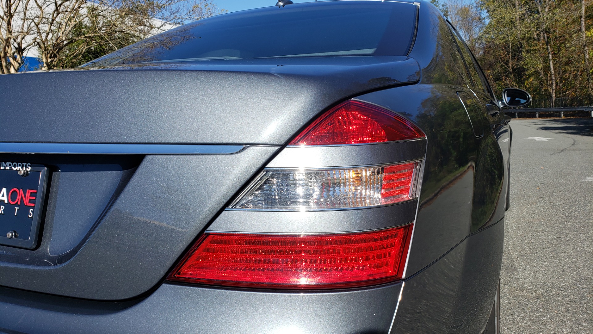 Used 2007 Mercedes-Benz S-CLASS S550 5.5L V8 / LWB / PREM 2 / NAV / SUNROOF / KEYLESS-GO for sale Sold at Formula Imports in Charlotte NC 28227 32