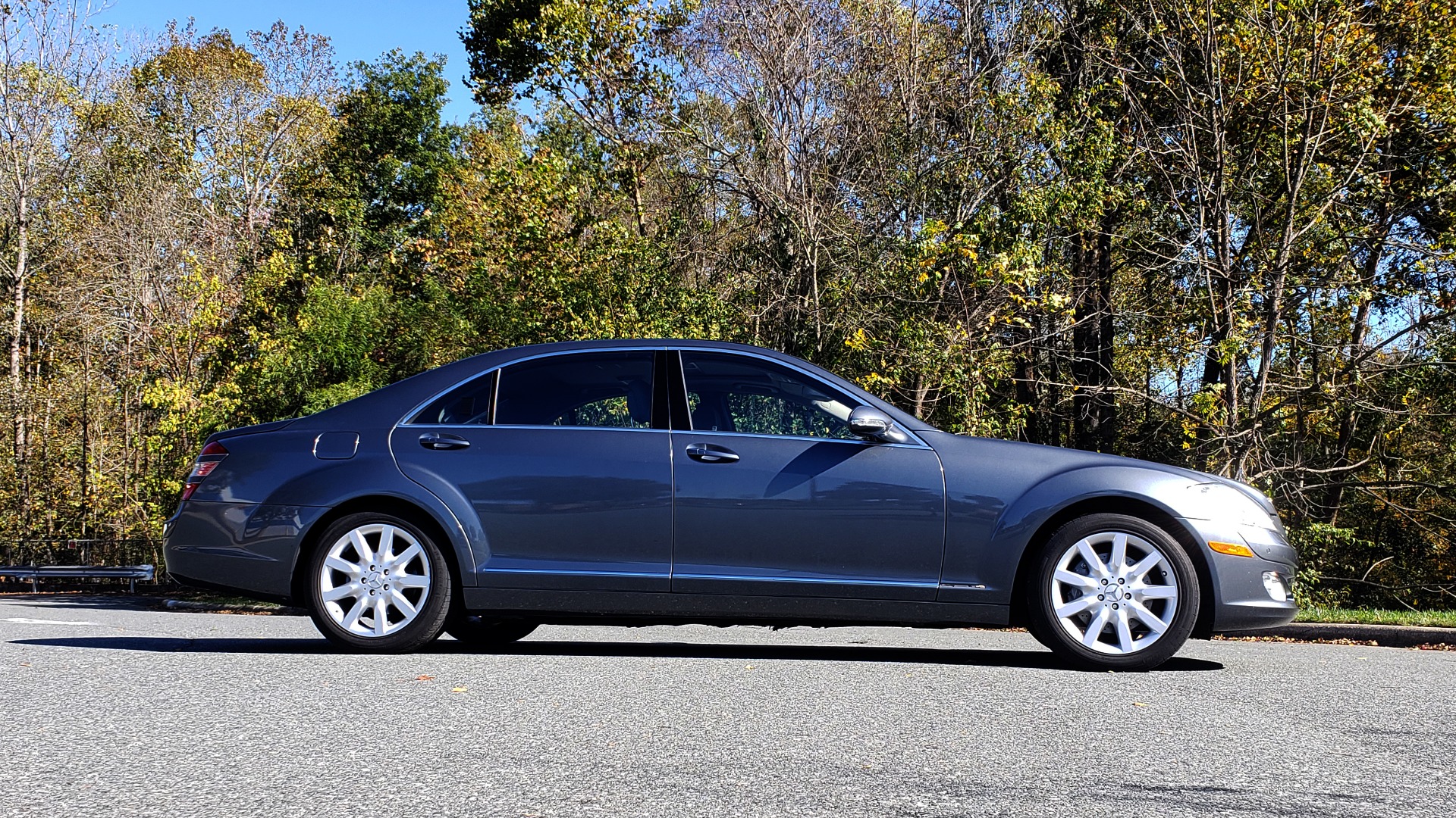 Used 2007 Mercedes-Benz S-CLASS S550 5.5L V8 / LWB / PREM 2 / NAV / SUNROOF / KEYLESS-GO for sale Sold at Formula Imports in Charlotte NC 28227 5