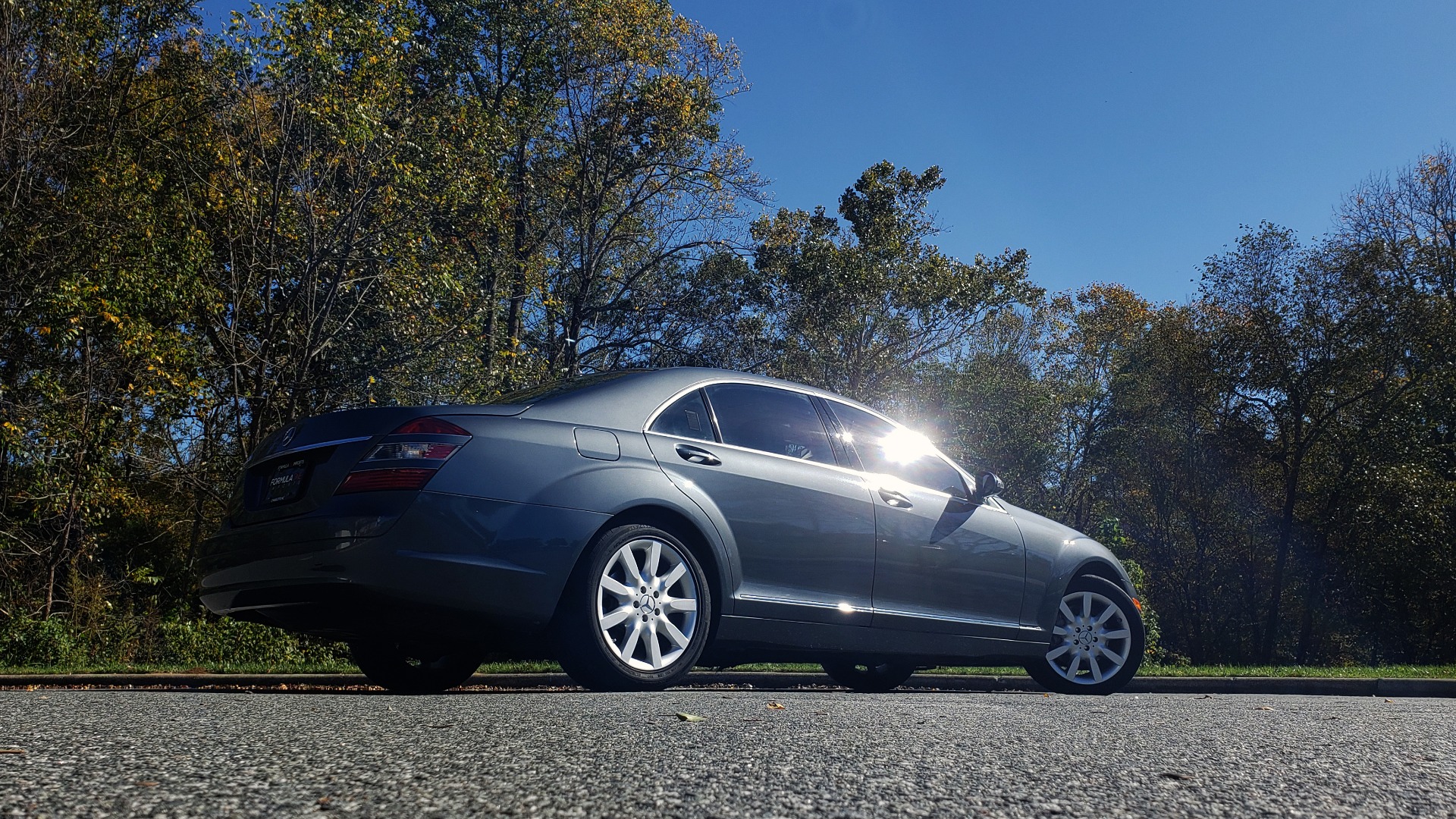 Used 2007 Mercedes-Benz S-CLASS S550 5.5L V8 / LWB / PREM 2 / NAV / SUNROOF / KEYLESS-GO for sale Sold at Formula Imports in Charlotte NC 28227 6