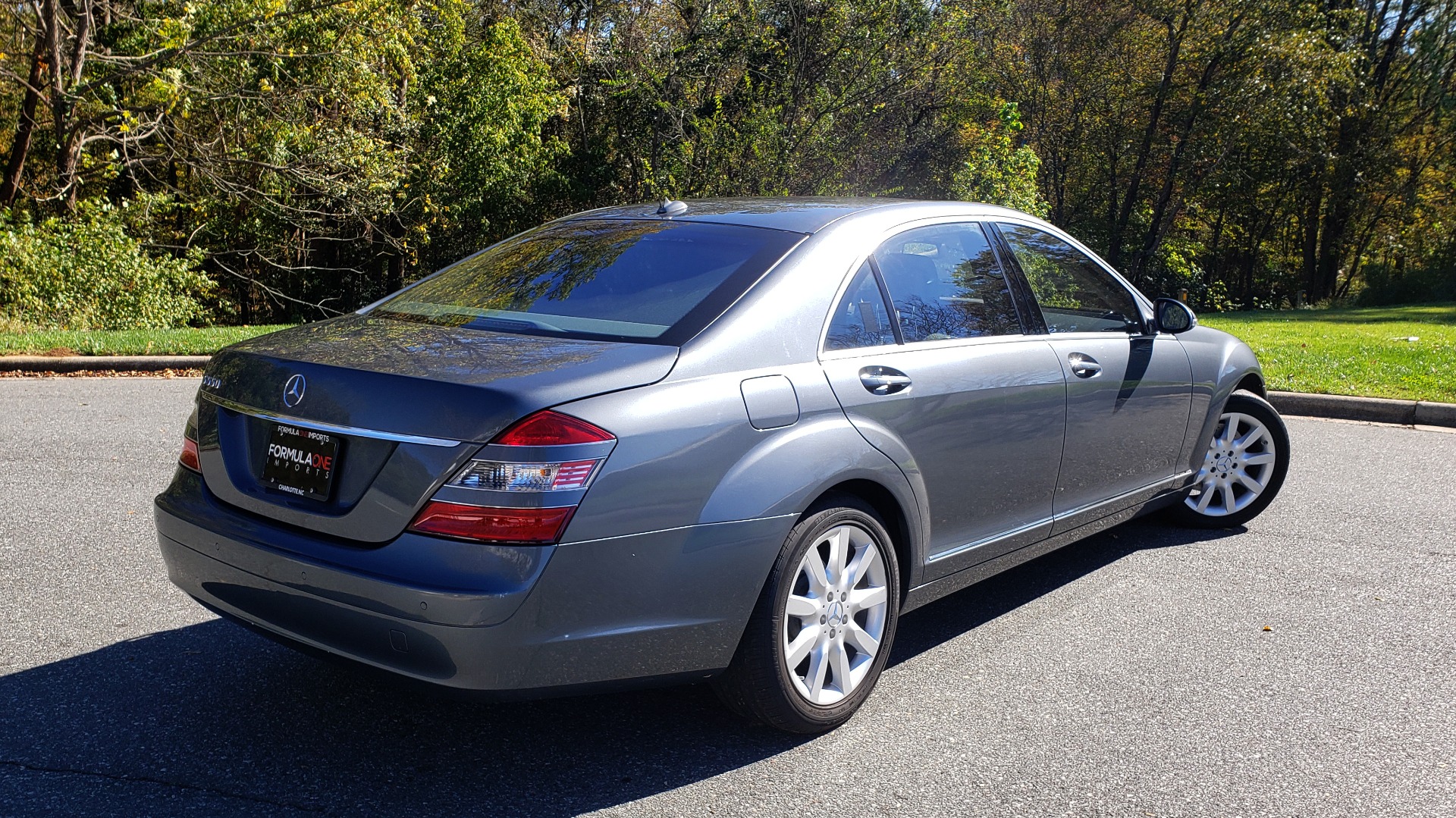Used 2007 Mercedes-Benz S-CLASS S550 5.5L V8 / LWB / PREM 2 / NAV / SUNROOF / KEYLESS-GO for sale Sold at Formula Imports in Charlotte NC 28227 8