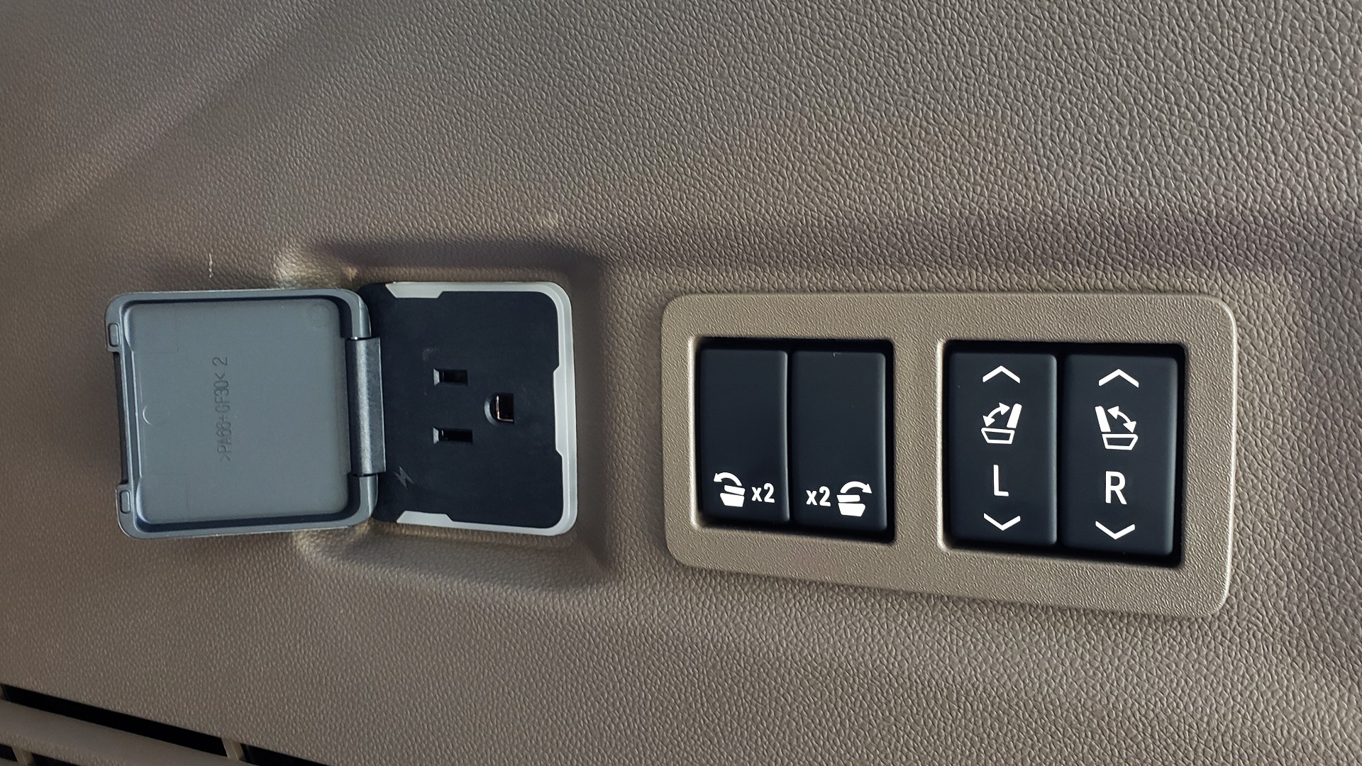 Used 2021 GMC YUKON DENALI PREMIUM 4WD / NAV / ADVANCED TECH / ENTERTAINMENT for sale Sold at Formula Imports in Charlotte NC 28227 20
