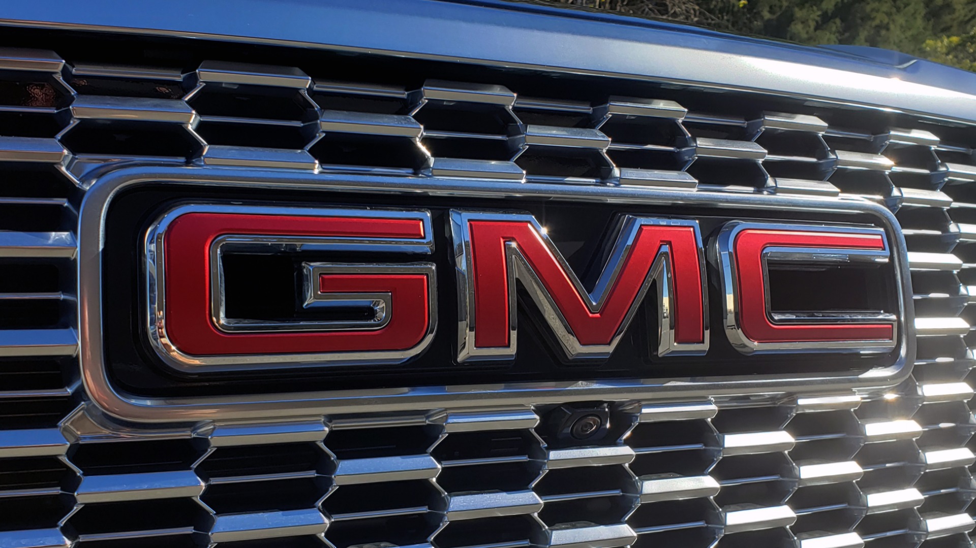 Used 2021 GMC YUKON DENALI PREMIUM 4WD / NAV / ADVANCED TECH / ENTERTAINMENT for sale Sold at Formula Imports in Charlotte NC 28227 25
