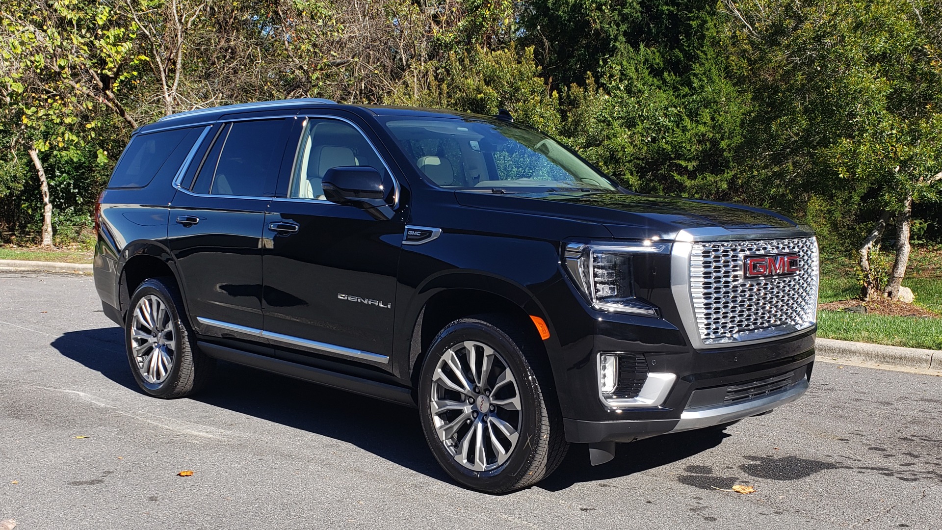 Used 2021 GMC YUKON DENALI PREMIUM 4WD / NAV / ADVANCED TECH / ENTERTAINMENT for sale Sold at Formula Imports in Charlotte NC 28227 3