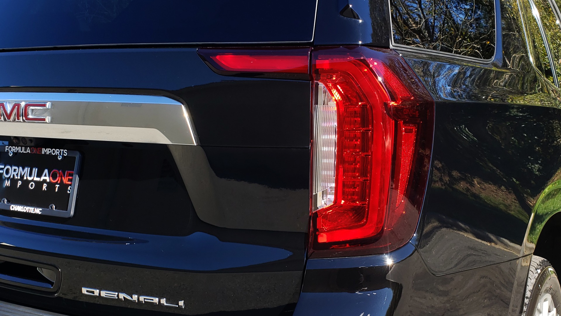 Used 2021 GMC YUKON DENALI PREMIUM 4WD / NAV / ADVANCED TECH / ENTERTAINMENT for sale Sold at Formula Imports in Charlotte NC 28227 33