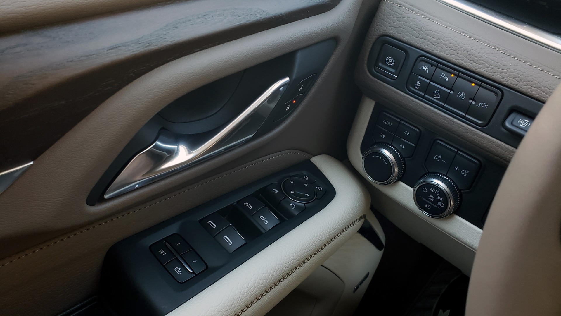 Used 2021 GMC YUKON DENALI PREMIUM 4WD / NAV / ADVANCED TECH / ENTERTAINMENT for sale Sold at Formula Imports in Charlotte NC 28227 43