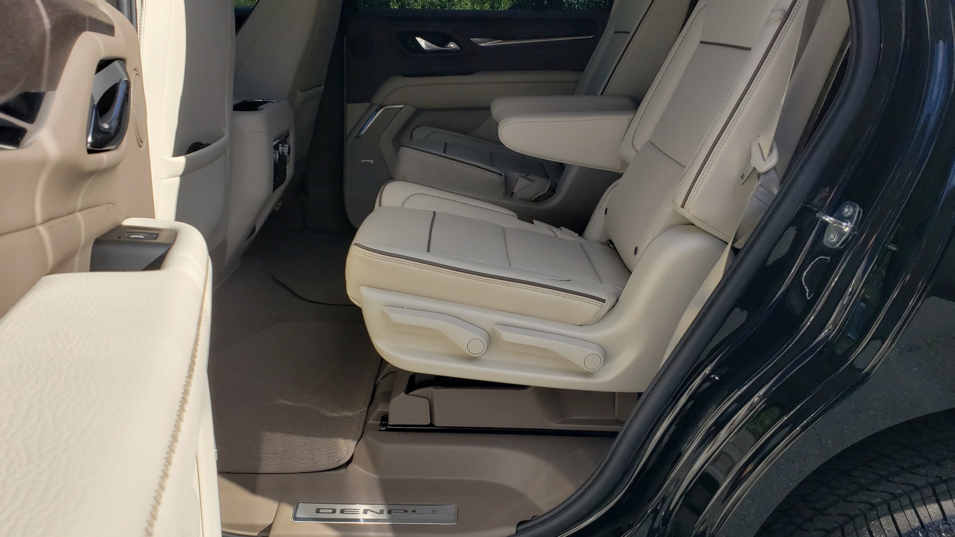 Used 2021 GMC YUKON DENALI PREMIUM 4WD / NAV / ADVANCED TECH / ENTERTAINMENT for sale Sold at Formula Imports in Charlotte NC 28227 72