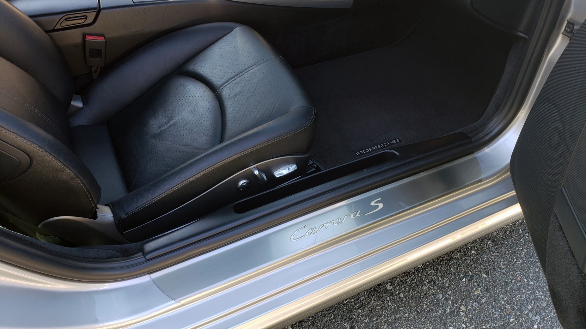 Used 2006 Porsche 911 CARRERA S / 5-SPD AUTO / SPORT CHRONO / NAV / BOSE / SUNROOF for sale Sold at Formula Imports in Charlotte NC 28227 58