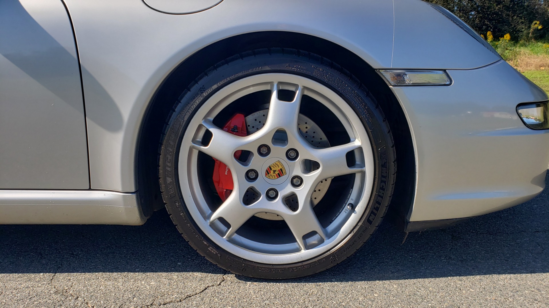 Used 2006 Porsche 911 CARRERA S / 5-SPD AUTO / SPORT CHRONO / NAV / BOSE / SUNROOF for sale Sold at Formula Imports in Charlotte NC 28227 82