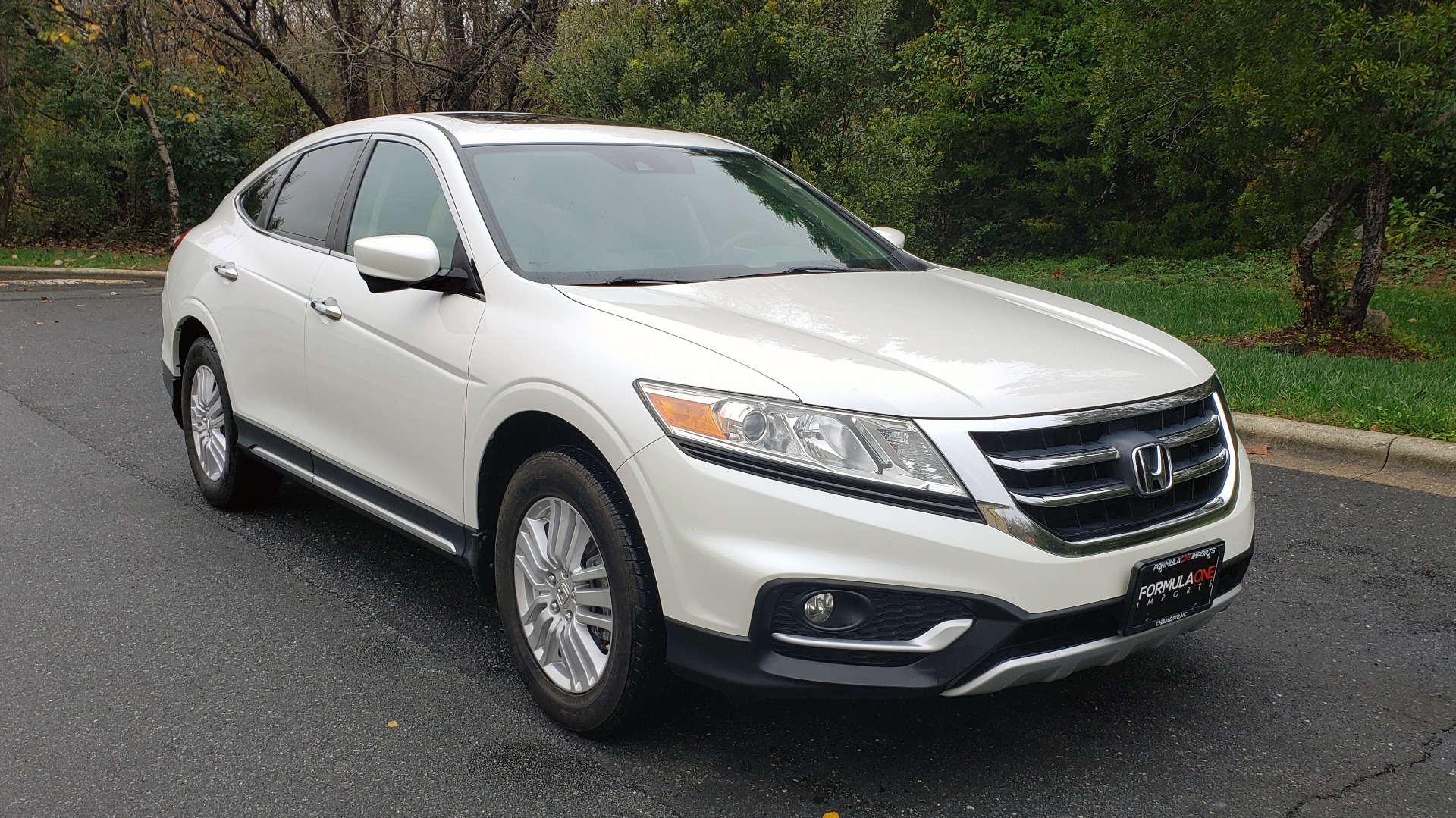 Used 2015 Honda CROSSTOUR EX-L 2WD / SUNROOF / REARVIEW / 17-IN ALLOY WHEELS for sale Sold at Formula Imports in Charlotte NC 28227 4