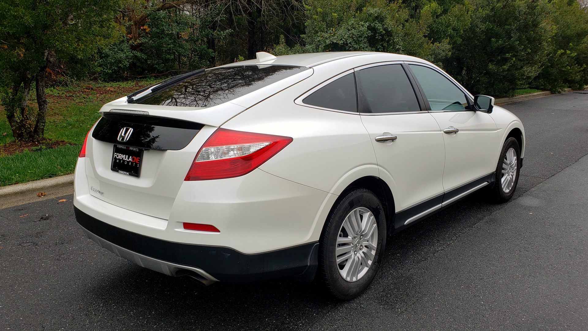 Used 2015 Honda CROSSTOUR EX-L 2WD / SUNROOF / REARVIEW / 17-IN ALLOY WHEELS for sale Sold at Formula Imports in Charlotte NC 28227 6