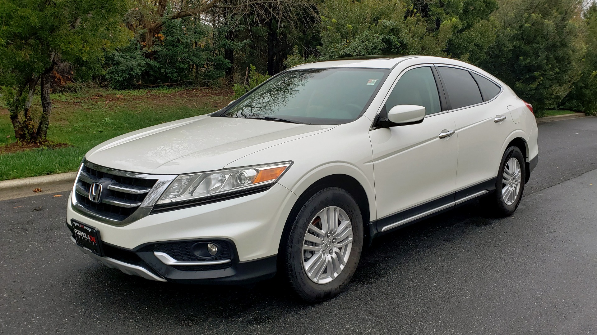 Used 2015 Honda CROSSTOUR EX-L 2WD / SUNROOF / REARVIEW / 17-IN ALLOY WHEELS for sale Sold at Formula Imports in Charlotte NC 28227 1
