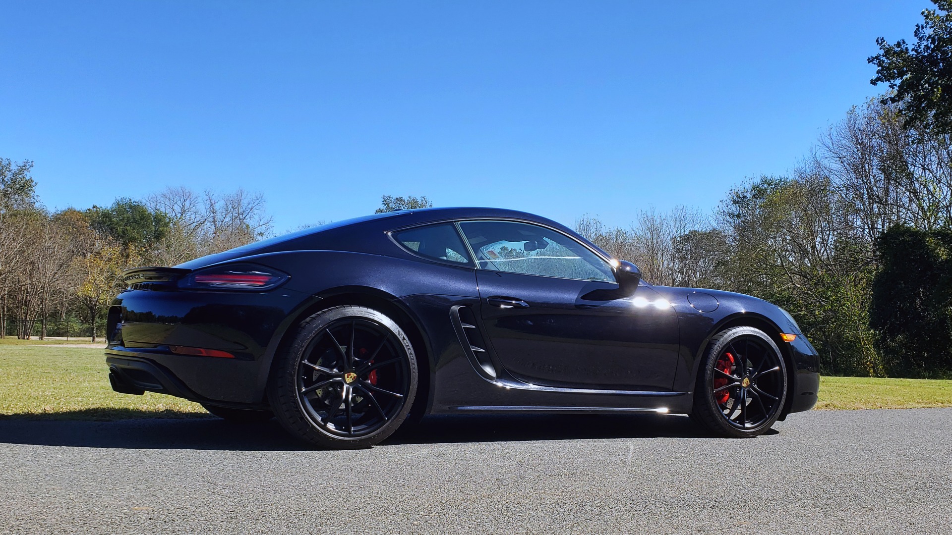 Used 2019 Porsche 718 CAYMAN S COUPE / PDK TRANS / LCA / BOSE / HTD STS / LIGHT DESIGN PKG for sale Sold at Formula Imports in Charlotte NC 28227 10