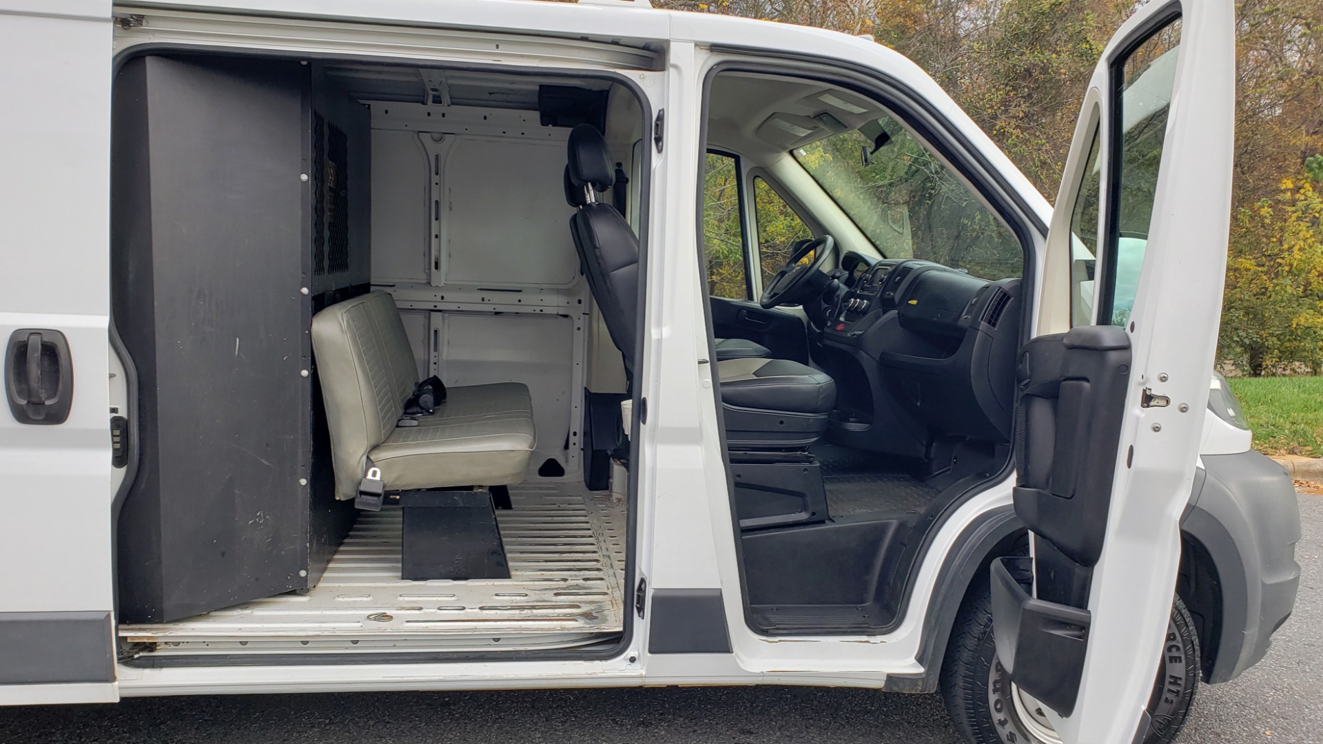 Used 2015 Ram PROMASTER CARGO VAN 136-INCH WB / LOW ROOF / LADDER RACK / INSIDE RACKS for sale Sold at Formula Imports in Charlotte NC 28227 12
