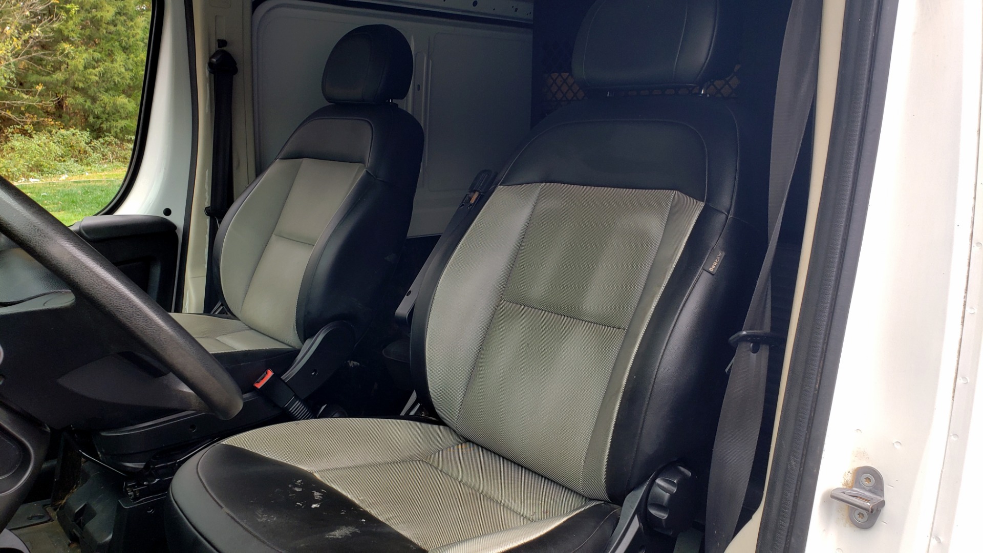 Used 2015 Ram PROMASTER CARGO VAN 136-INCH WB / LOW ROOF / LADDER RACK / INSIDE RACKS for sale Sold at Formula Imports in Charlotte NC 28227 33