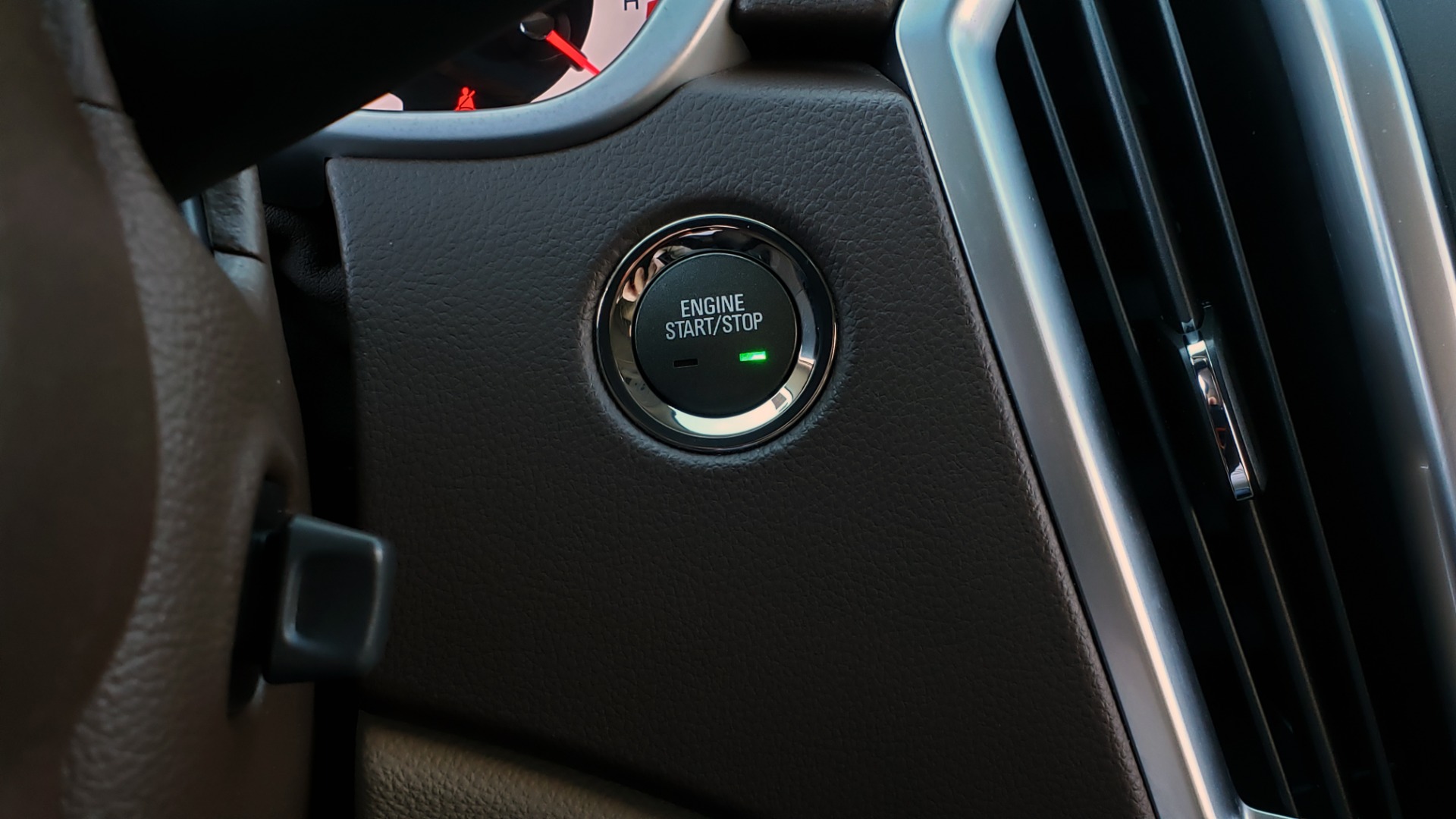 Used 2011 Cadillac SRX PERFORMANCE COLLECTION / ENT SYS / BOSE / REARVIEW for sale Sold at Formula Imports in Charlotte NC 28227 42