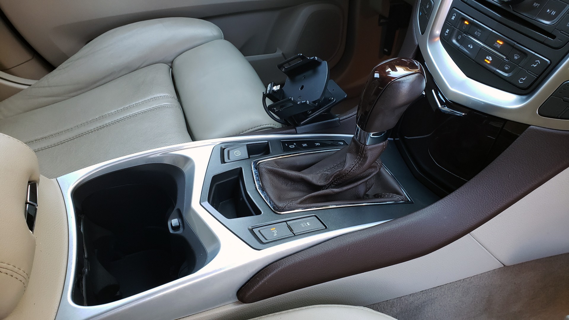 Used 2011 Cadillac SRX PERFORMANCE COLLECTION / ENT SYS / BOSE / REARVIEW for sale Sold at Formula Imports in Charlotte NC 28227 71