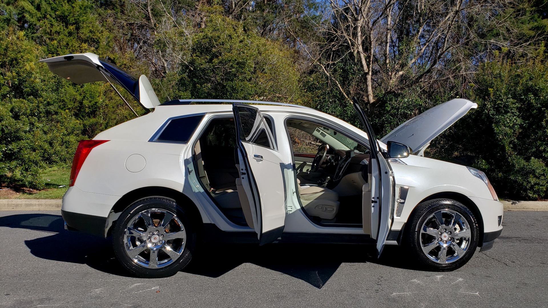 Used 2011 Cadillac SRX PERFORMANCE COLLECTION / ENT SYS / BOSE / REARVIEW for sale Sold at Formula Imports in Charlotte NC 28227 8