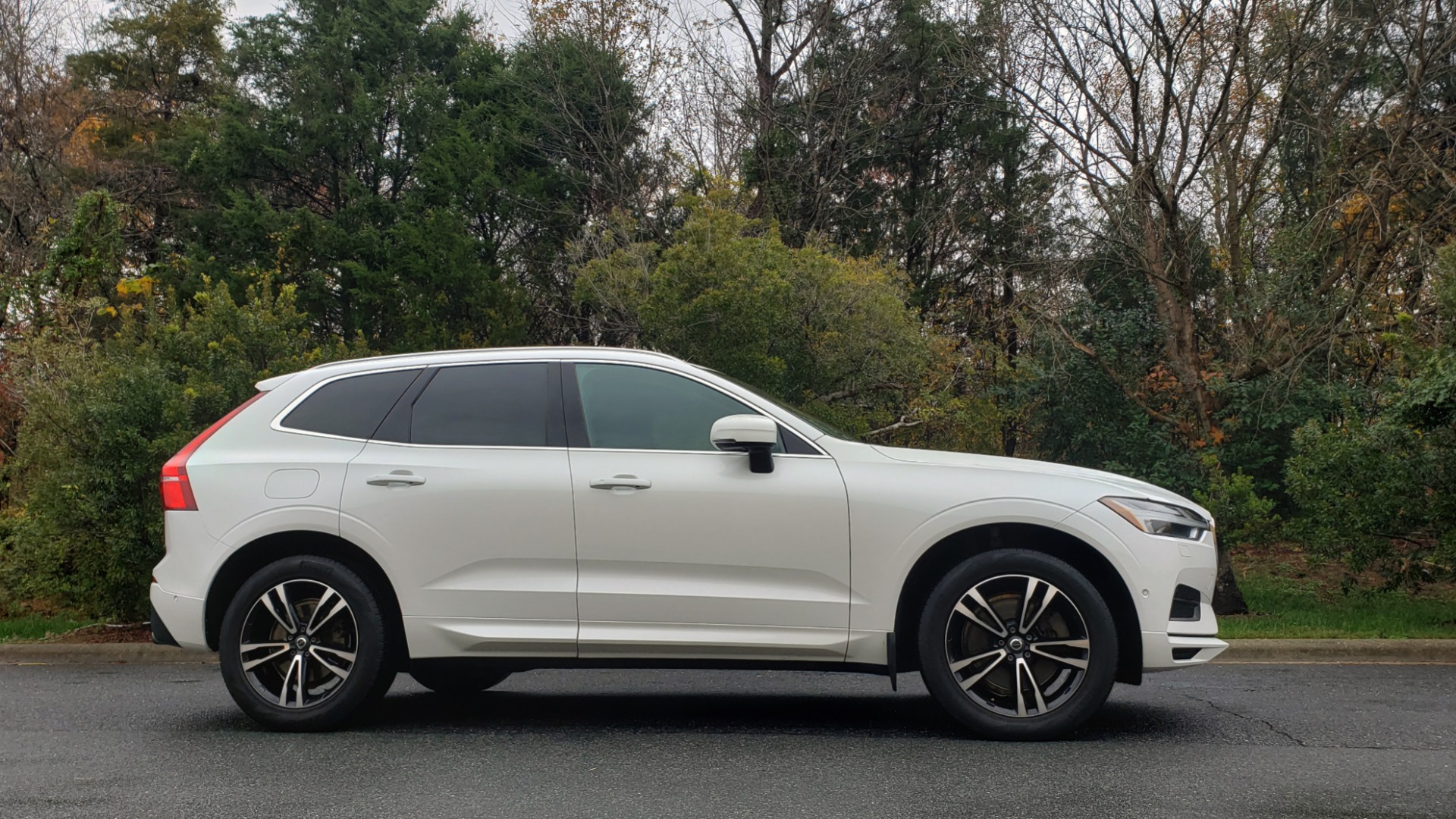 Used 2018 Volvo XC60 MOMENTUM AWD / NAV / SUNROOF / LKA / BLIS / PRK ASST for sale Sold at Formula Imports in Charlotte NC 28227 5