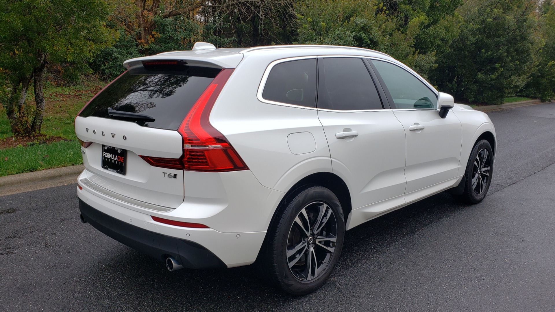 Used 2018 Volvo XC60 MOMENTUM AWD / NAV / SUNROOF / LKA / BLIS / PRK ASST for sale Sold at Formula Imports in Charlotte NC 28227 6