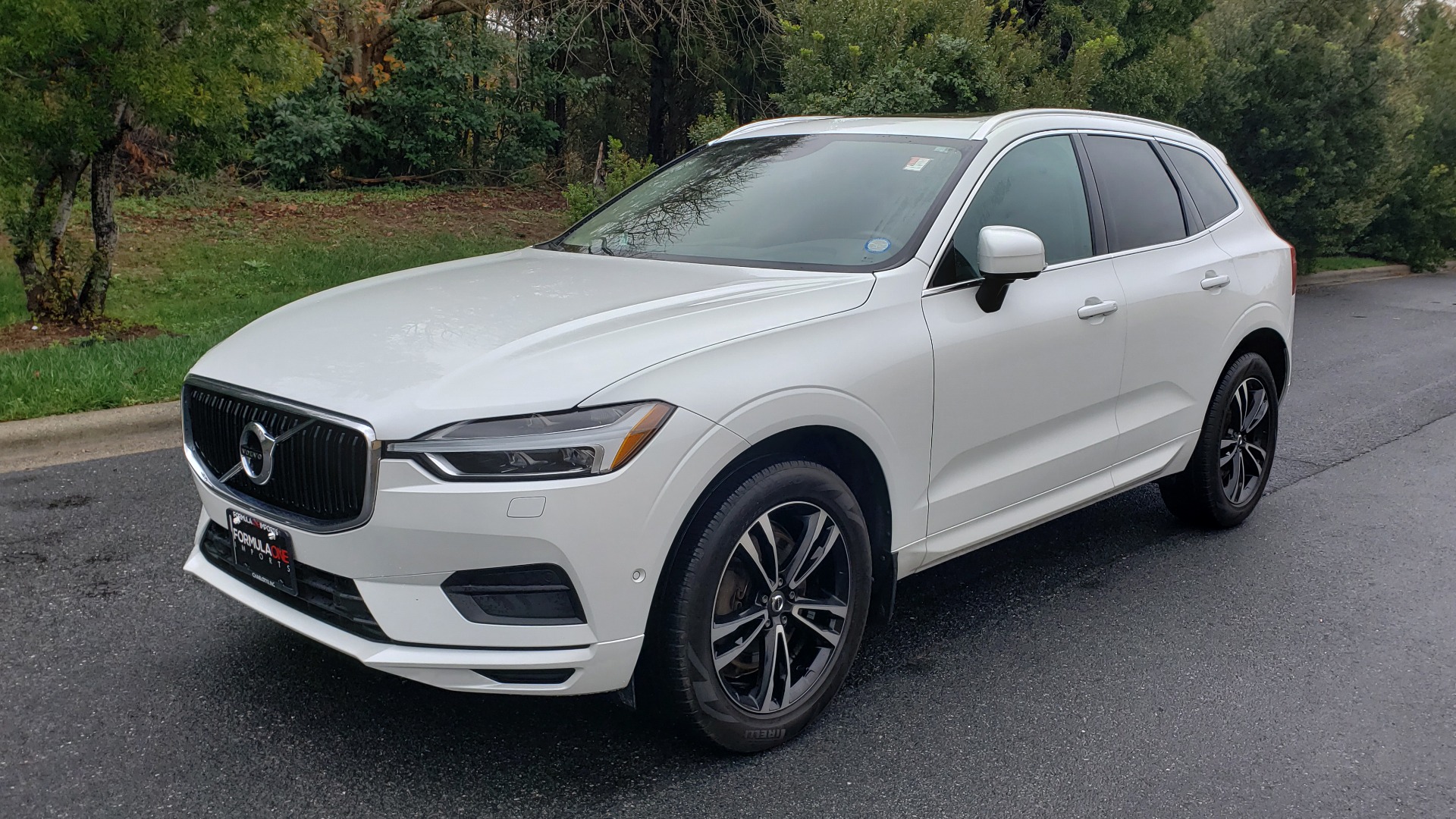 Used 2018 Volvo XC60 MOMENTUM AWD / NAV / SUNROOF / LKA / BLIS / PRK ASST for sale Sold at Formula Imports in Charlotte NC 28227 1